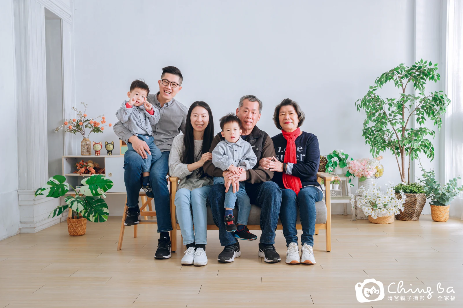 家族全家福作品｜2025 年新春｜晴爸親子攝影