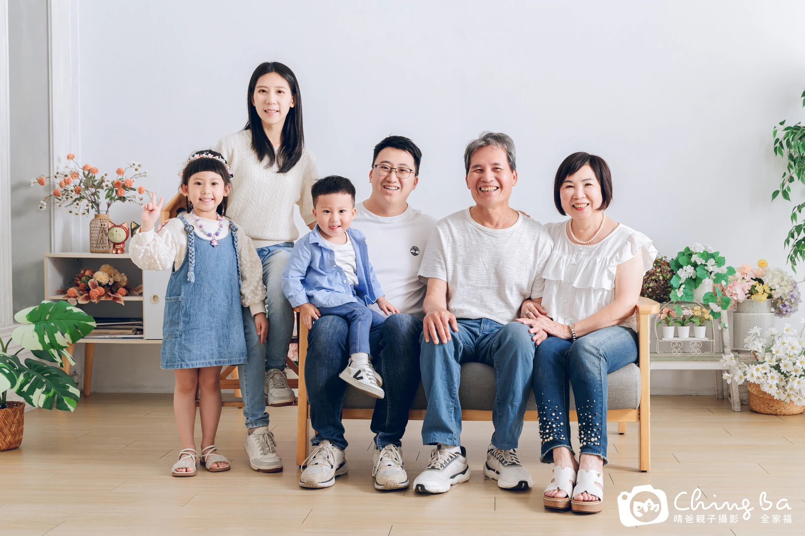 春天的三代同堂合照｜台中家族全家福｜晴爸親子攝影