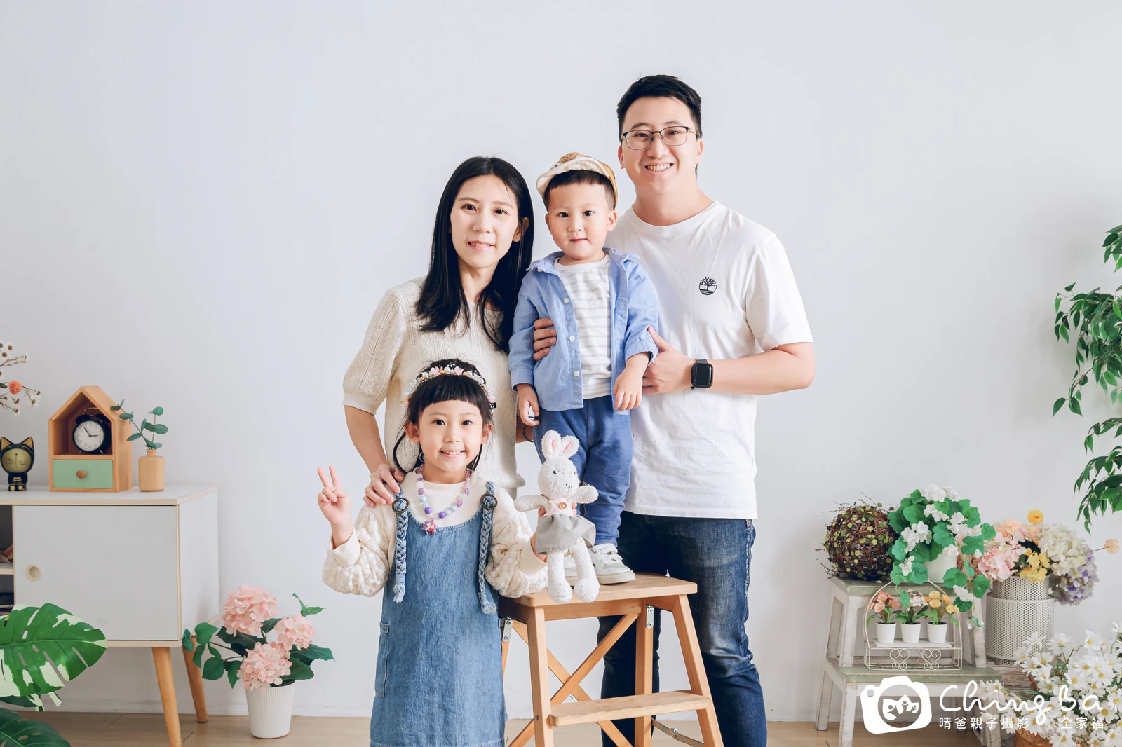 台中攝影棚的家族全家福紀念照