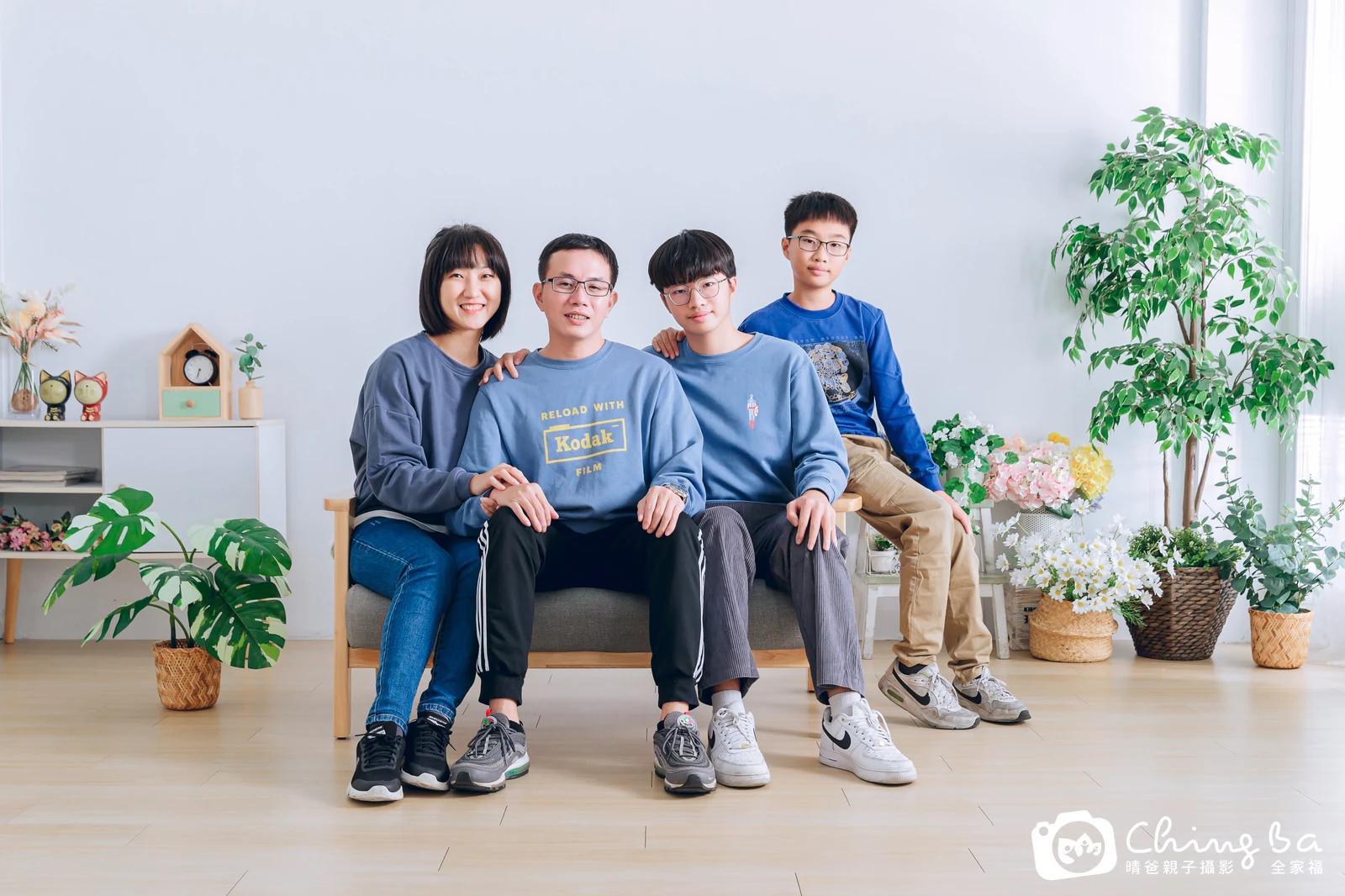 家族全家福作品|2023 年新春|晴爸親子攝影