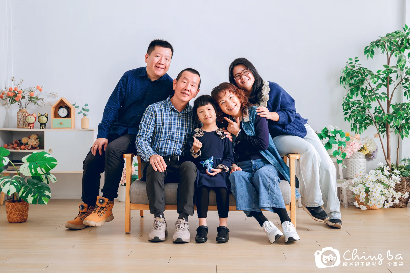 2026 年新春的家族全家福,6 大 3 小