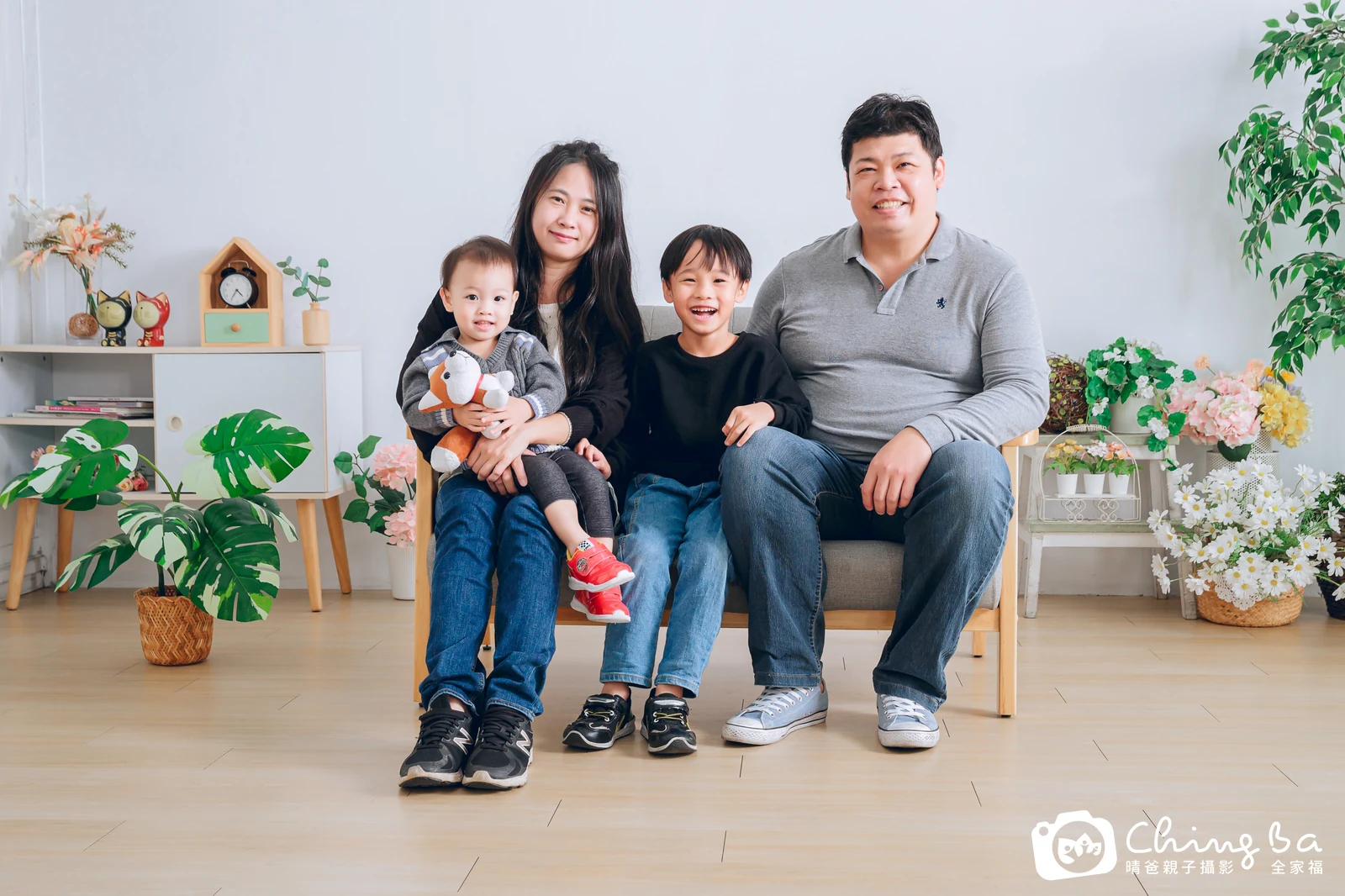 台中攝影棚的家族全家福紀念照