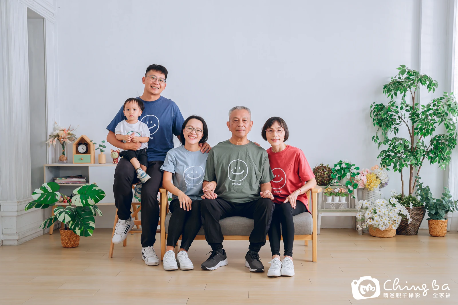 一大家子的家族全家福｜台中家族全家福｜晴爸親子攝影
