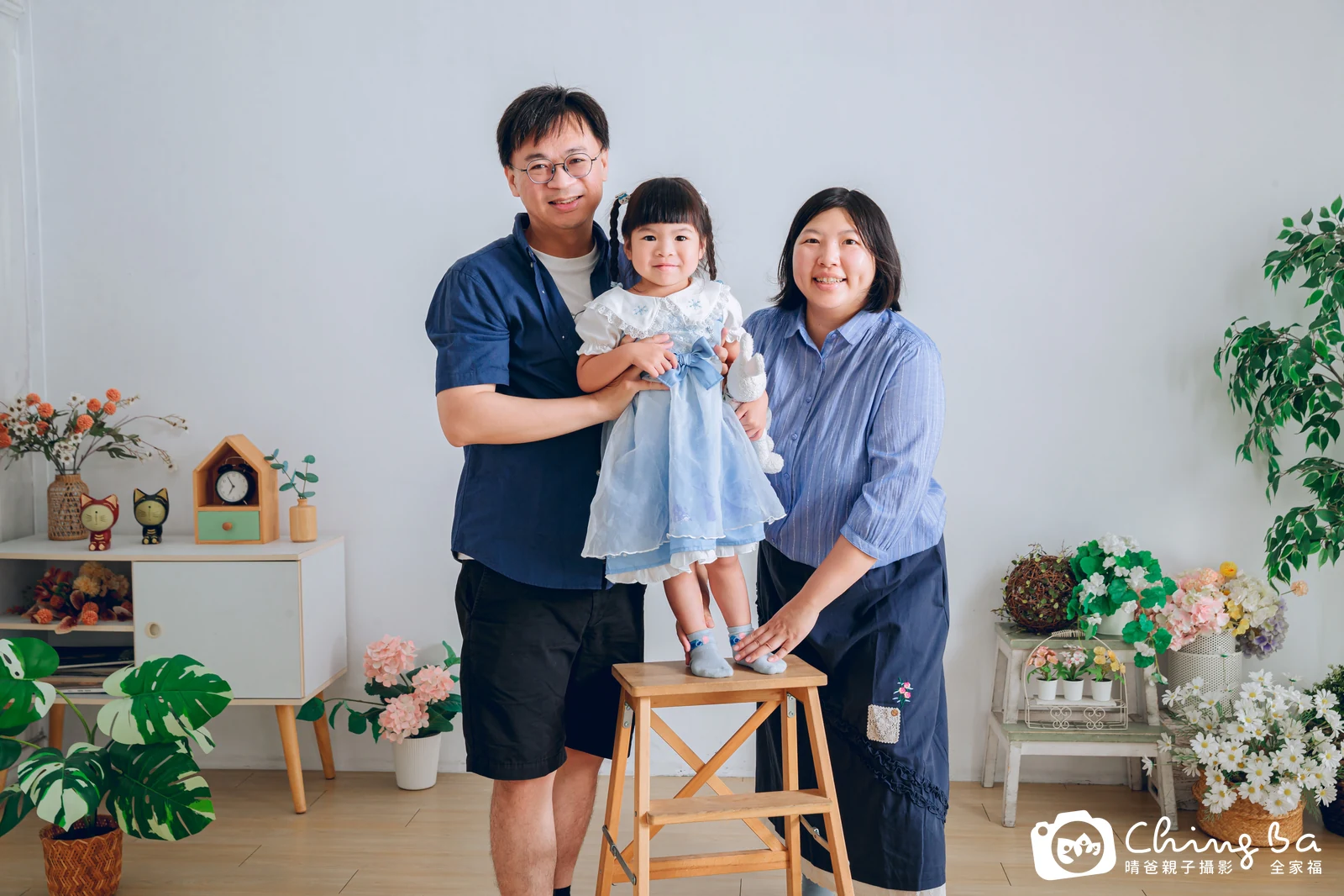 台中攝影棚的家族全家福紀念照
