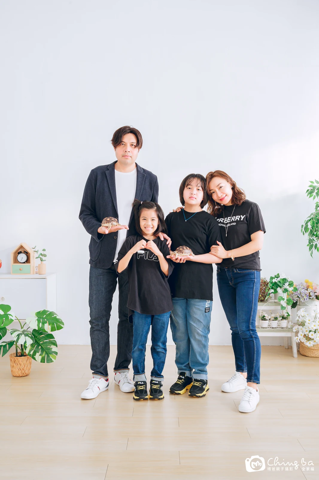 台中攝影棚的家族全家福紀念照