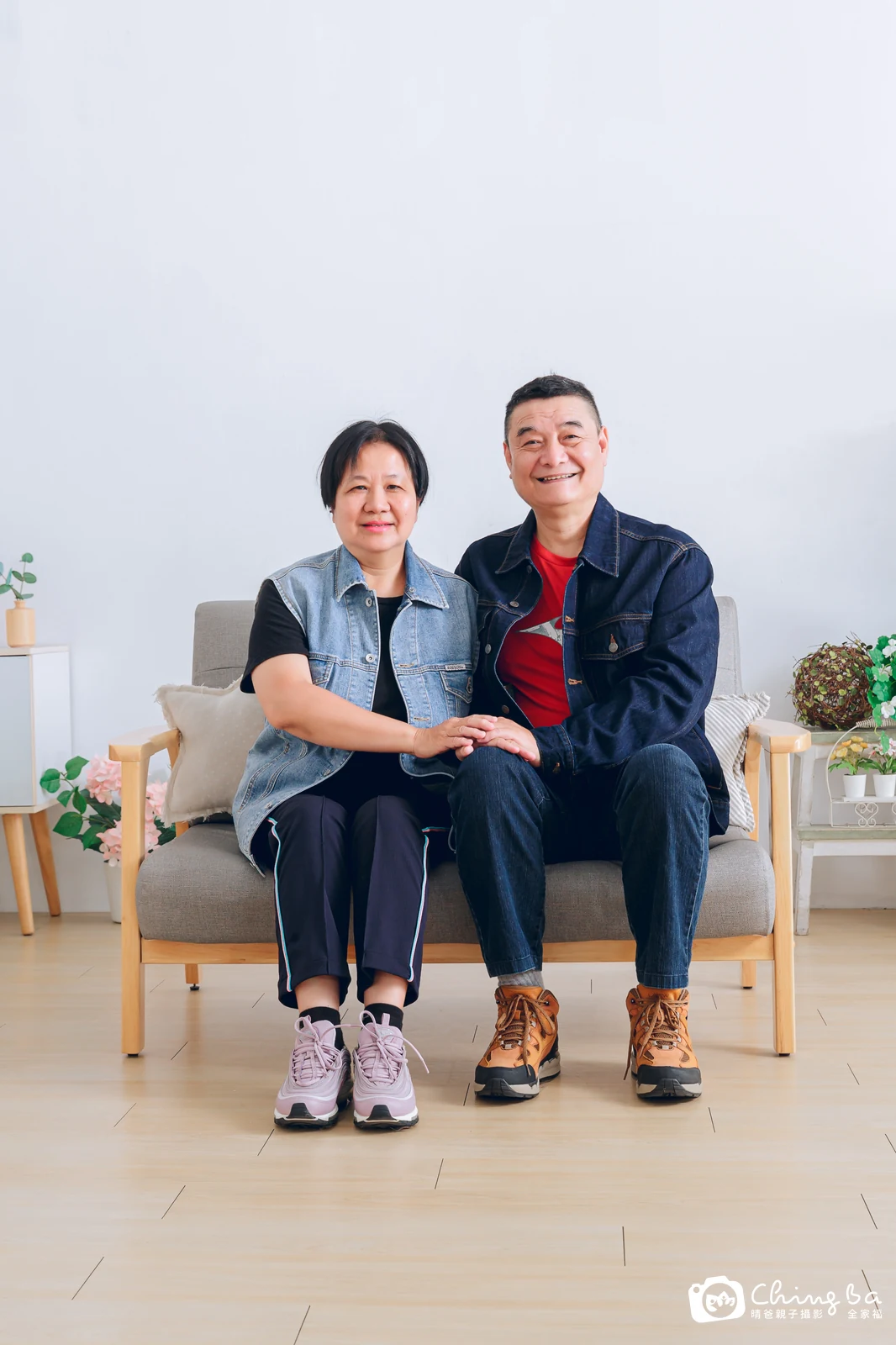 一家人在晴爸攝影棚拍全家福
