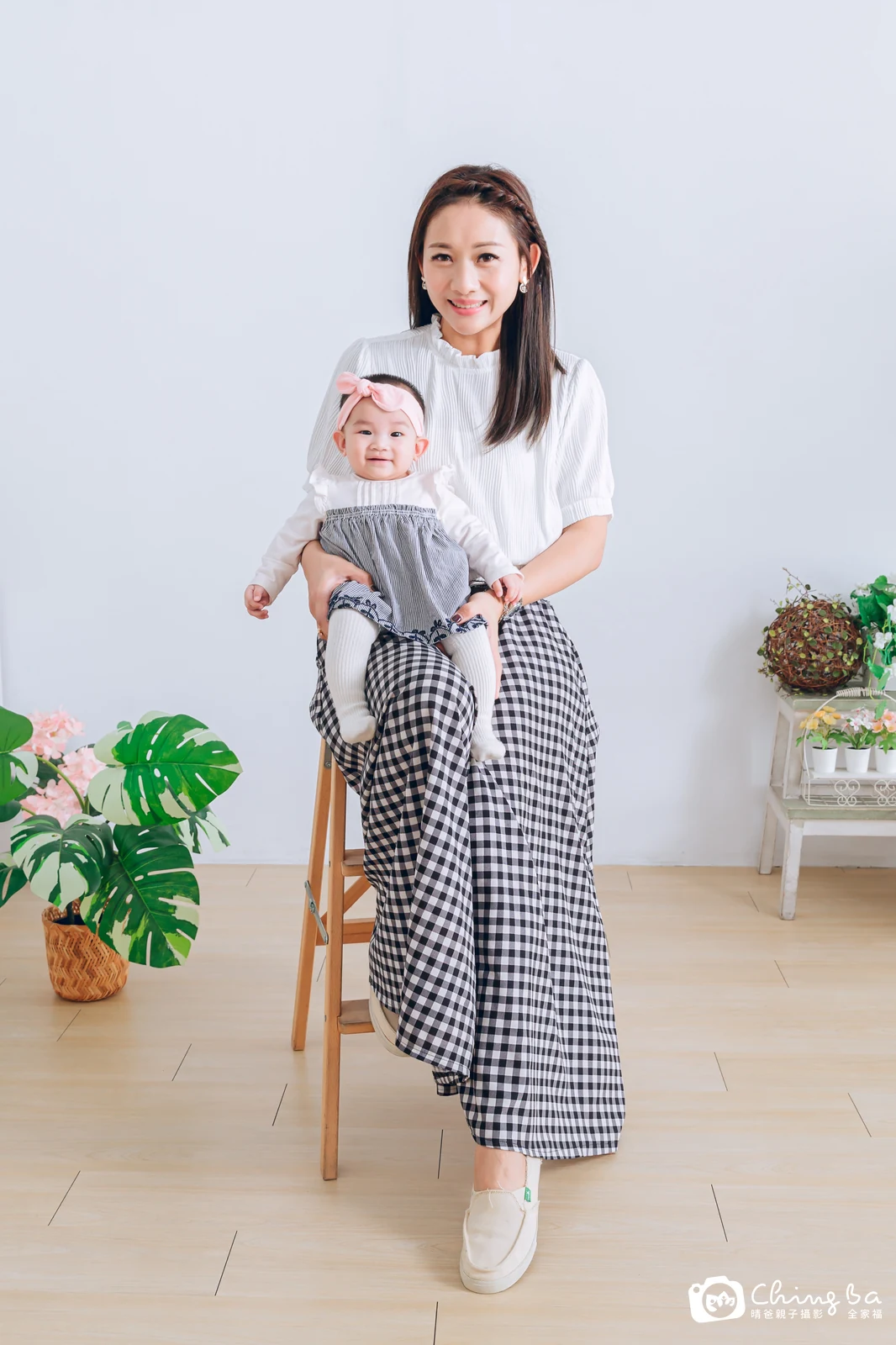 2024 年春季的家族全家福,2 大 4 小