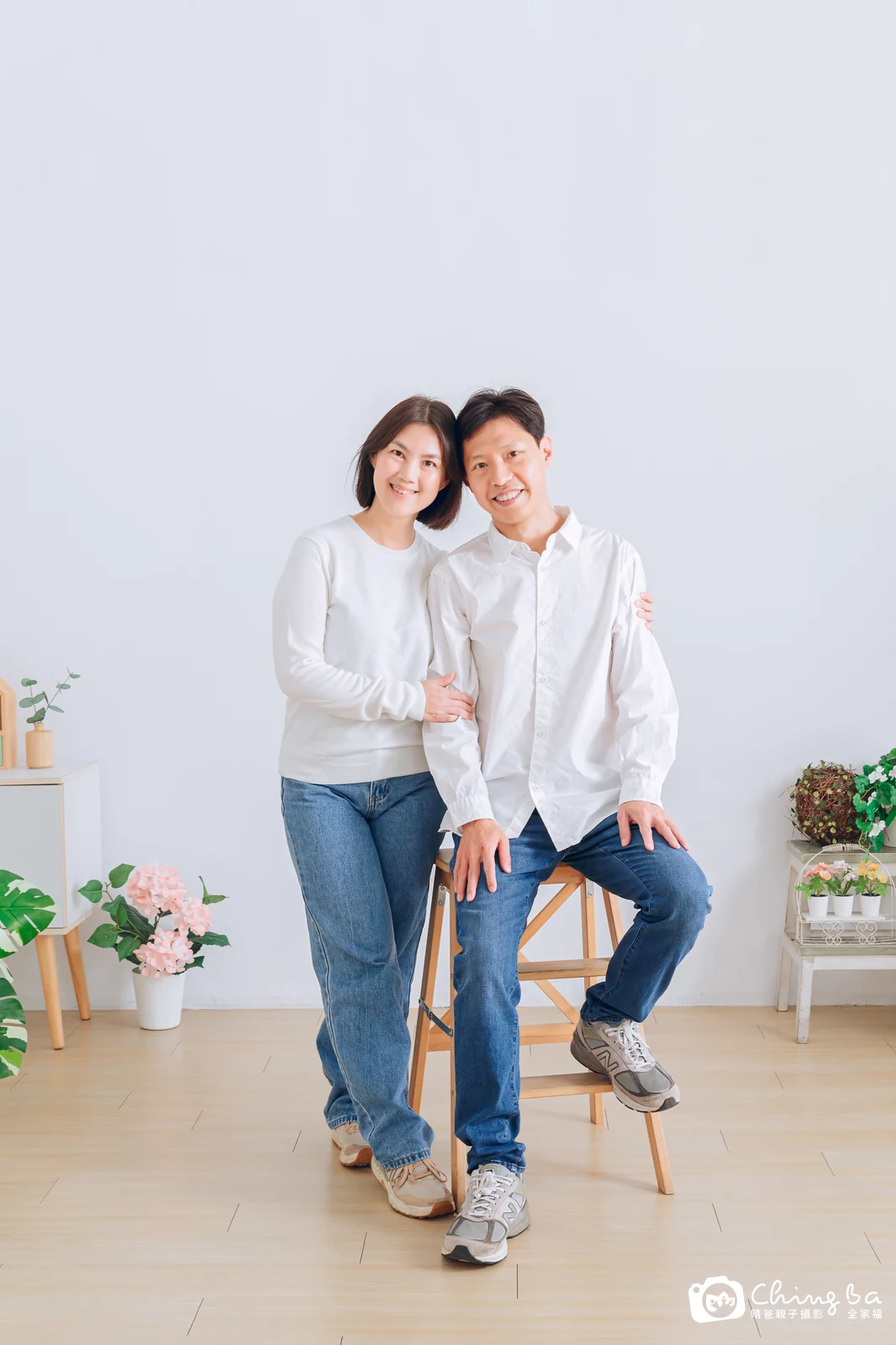 一家人在晴爸攝影棚拍全家福