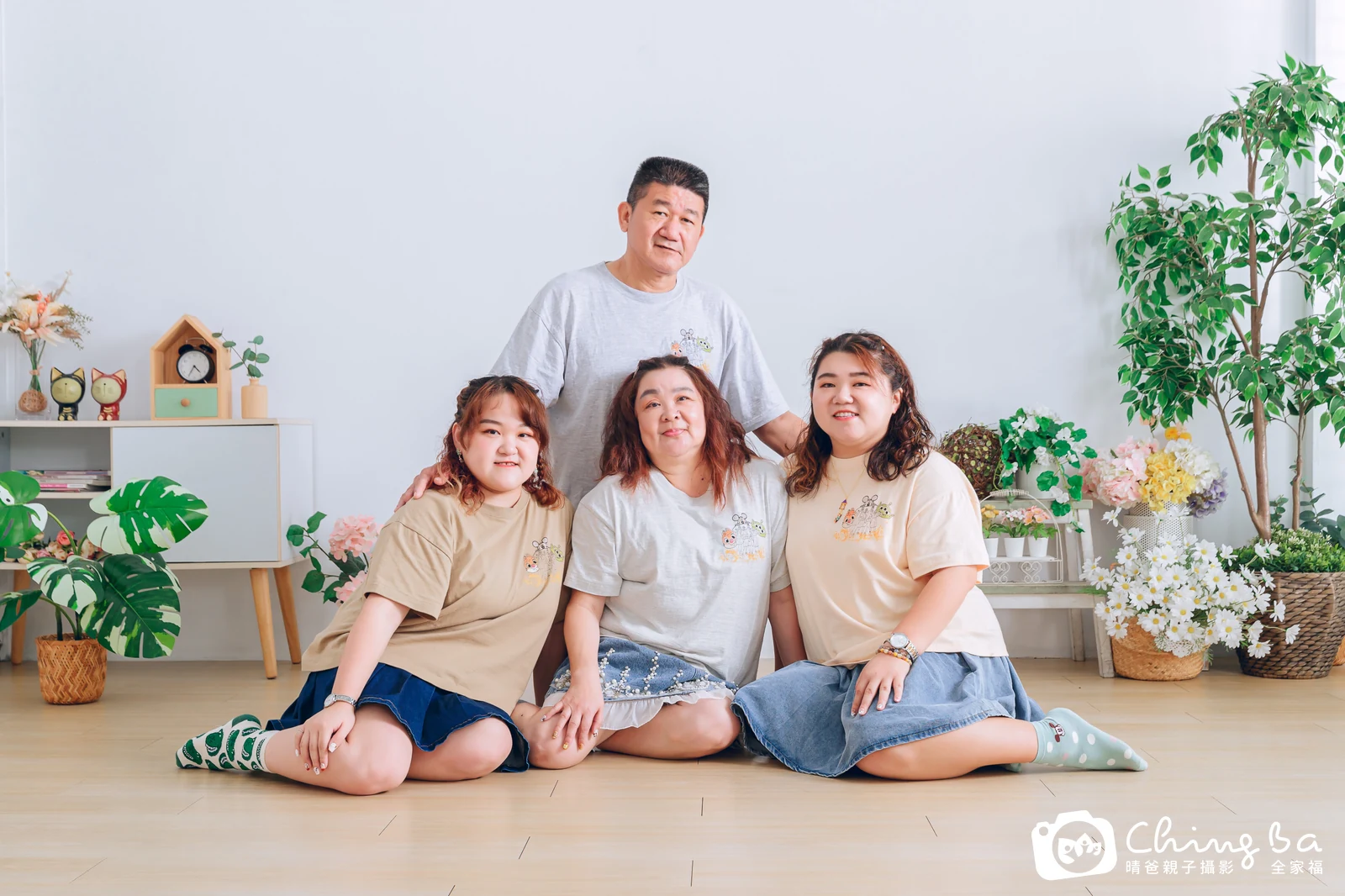 台中攝影棚的家族全家福紀念照