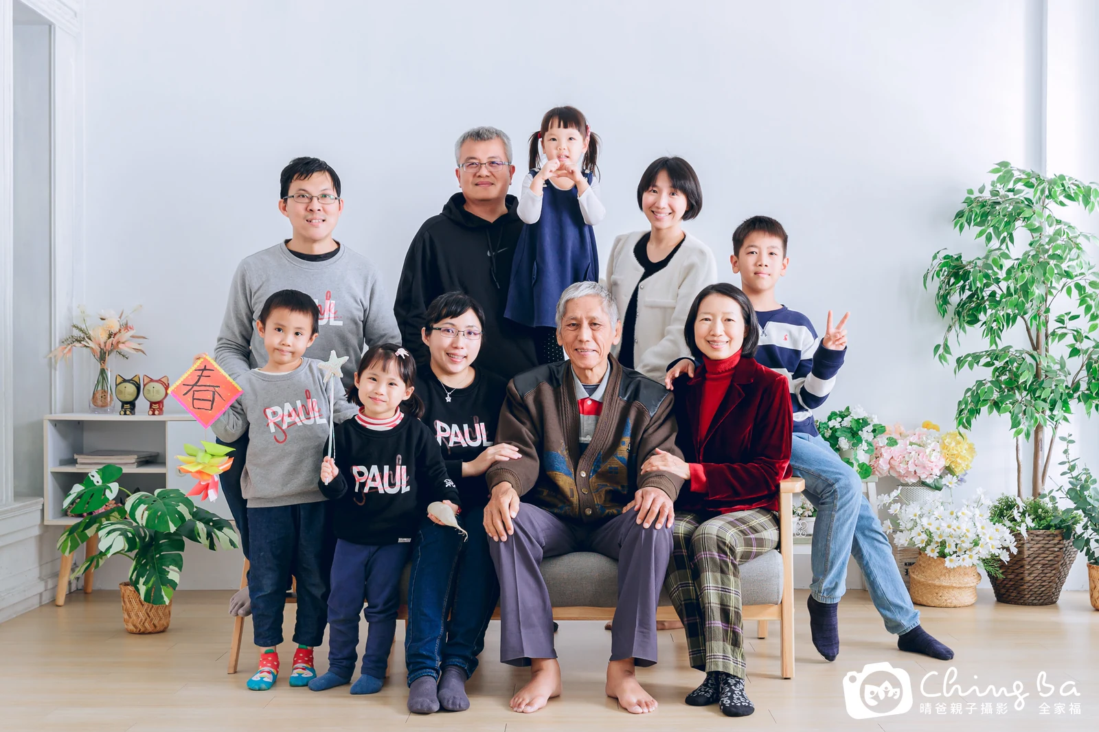 幾個小家庭和長輩的全家福｜台中家族全家福｜晴爸親子攝影