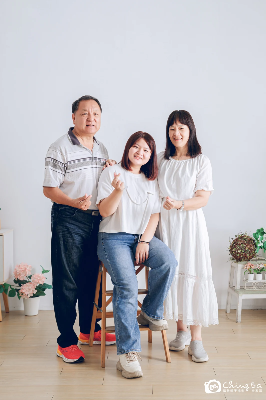 台中攝影棚的家族全家福紀念照