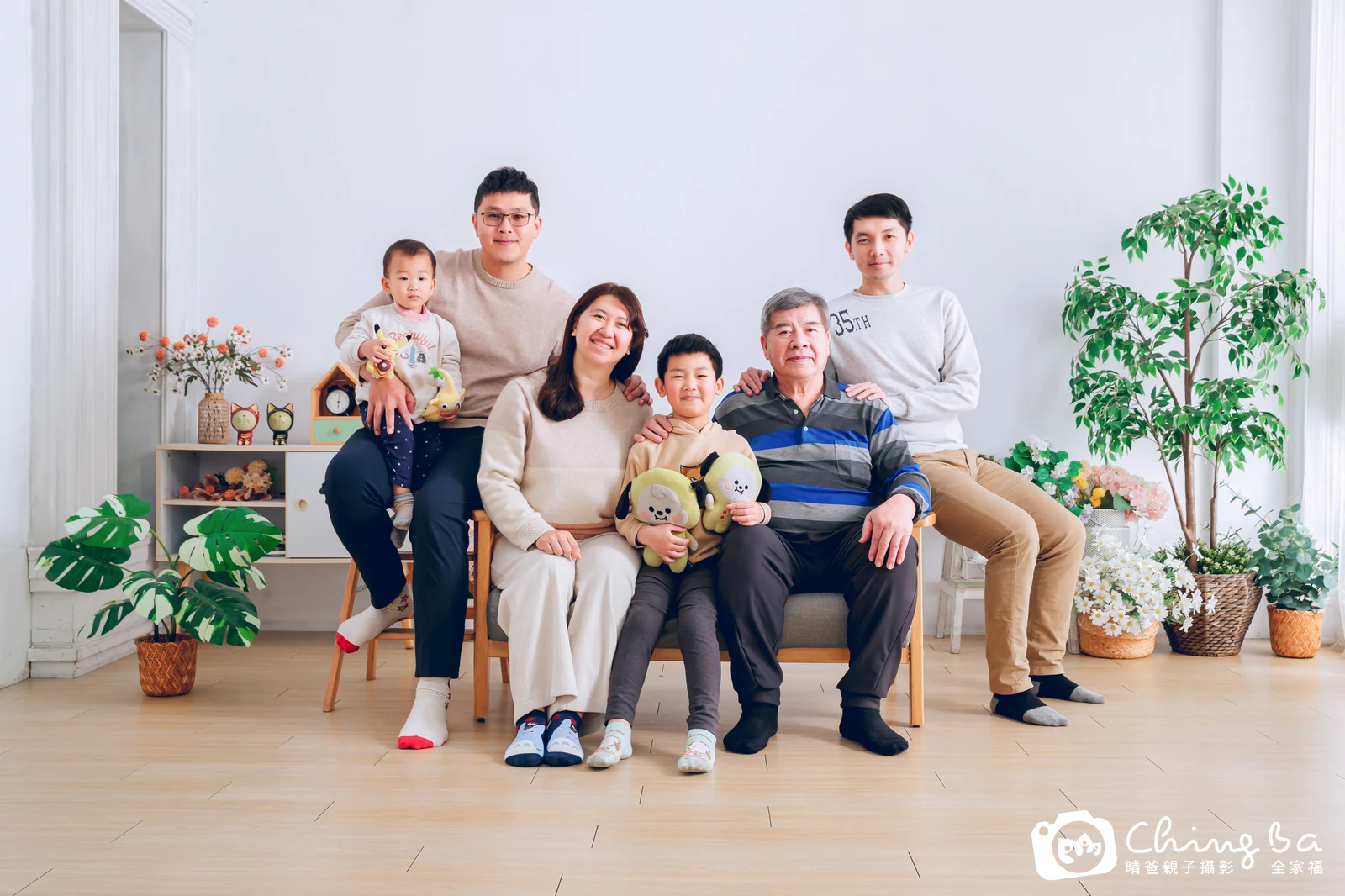 家族全家福作品｜2026 年冬季｜晴爸親子攝影
