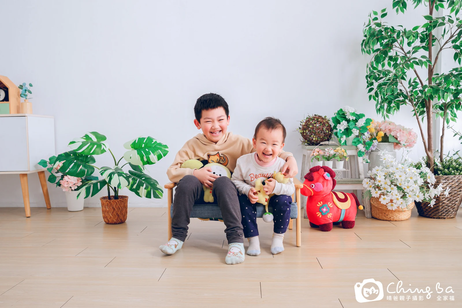 台中攝影棚的家族全家福紀念照