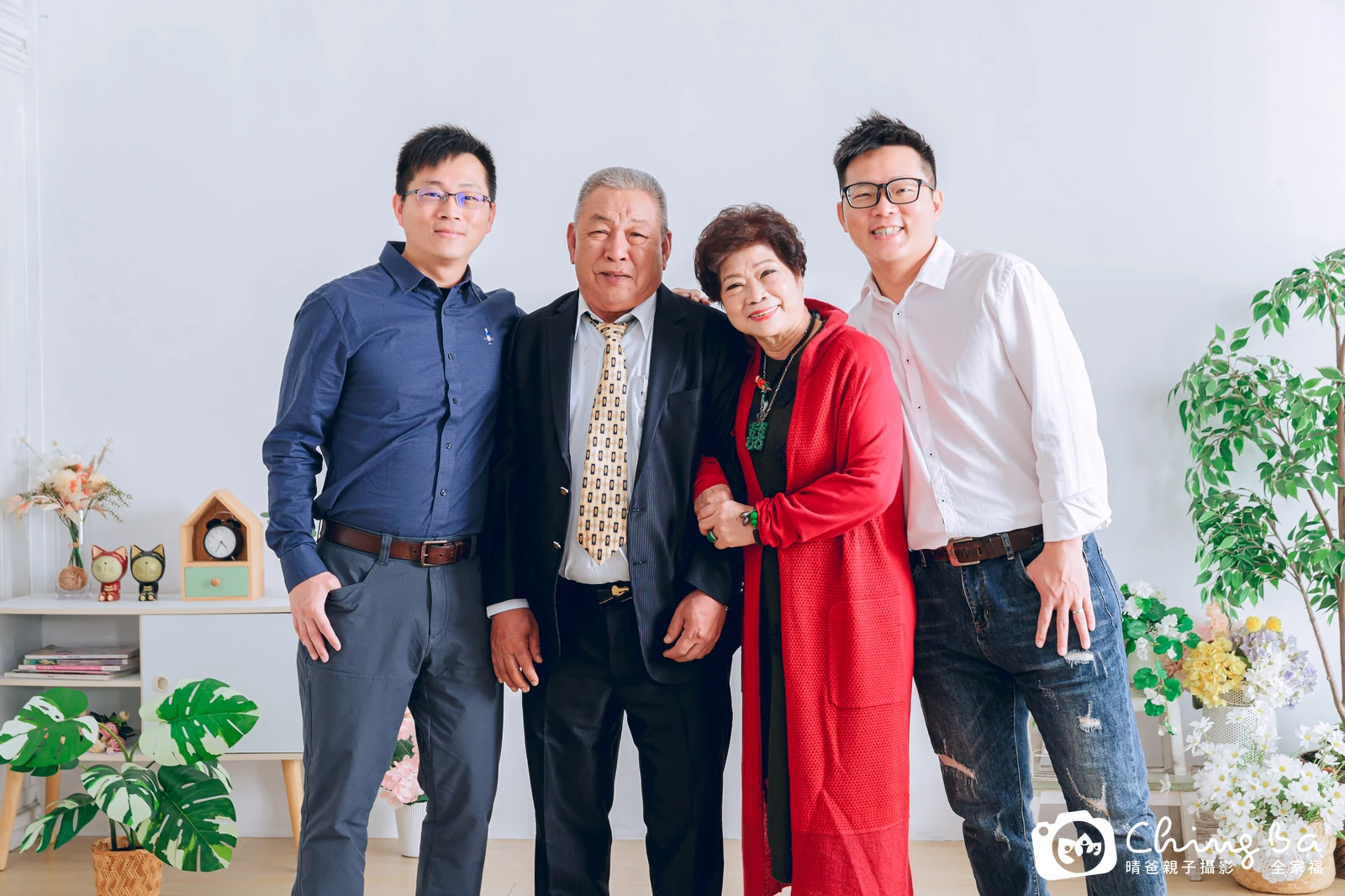 台中攝影棚的家族全家福紀念照
