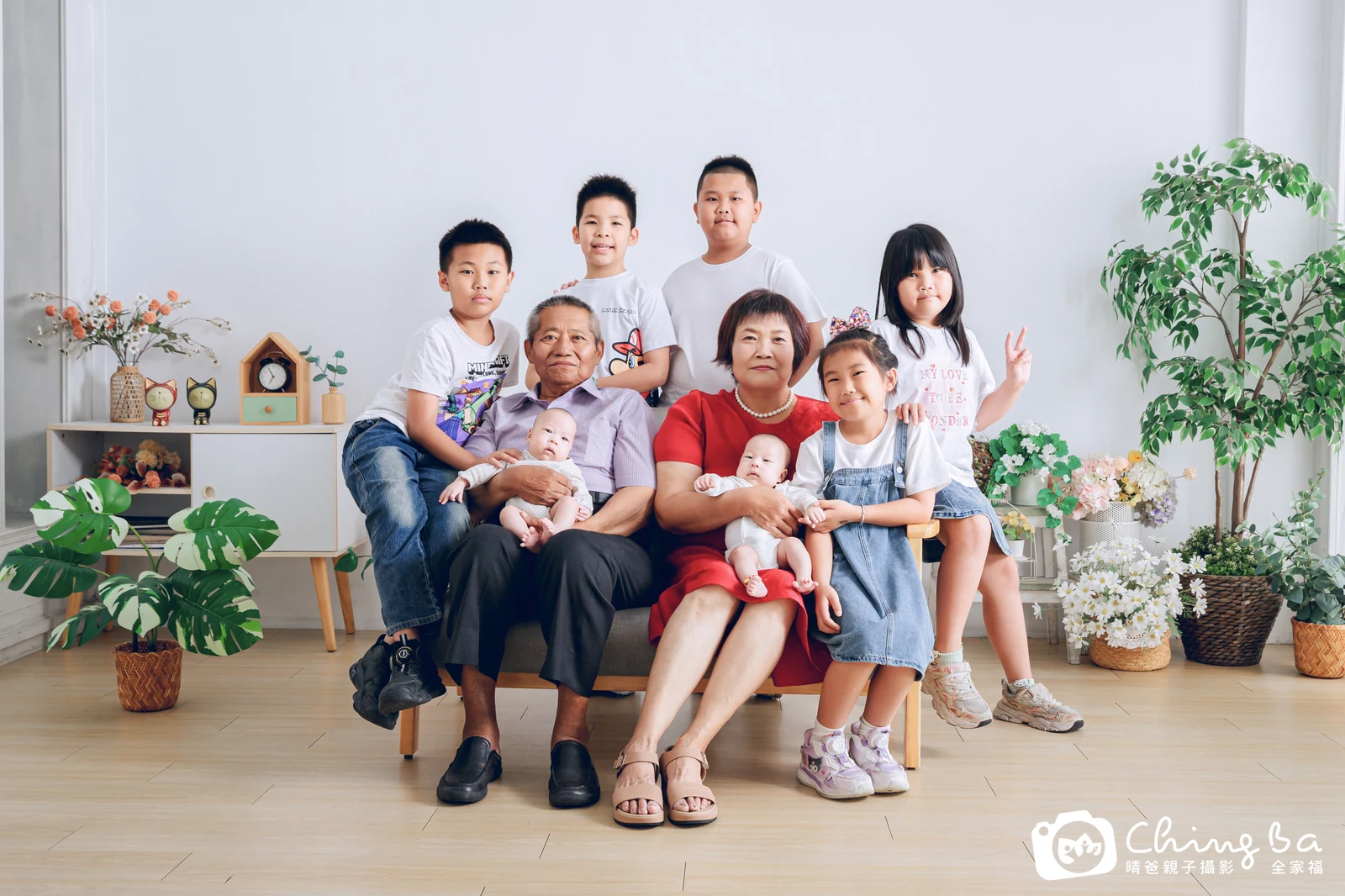 台中攝影棚的家族全家福紀念照