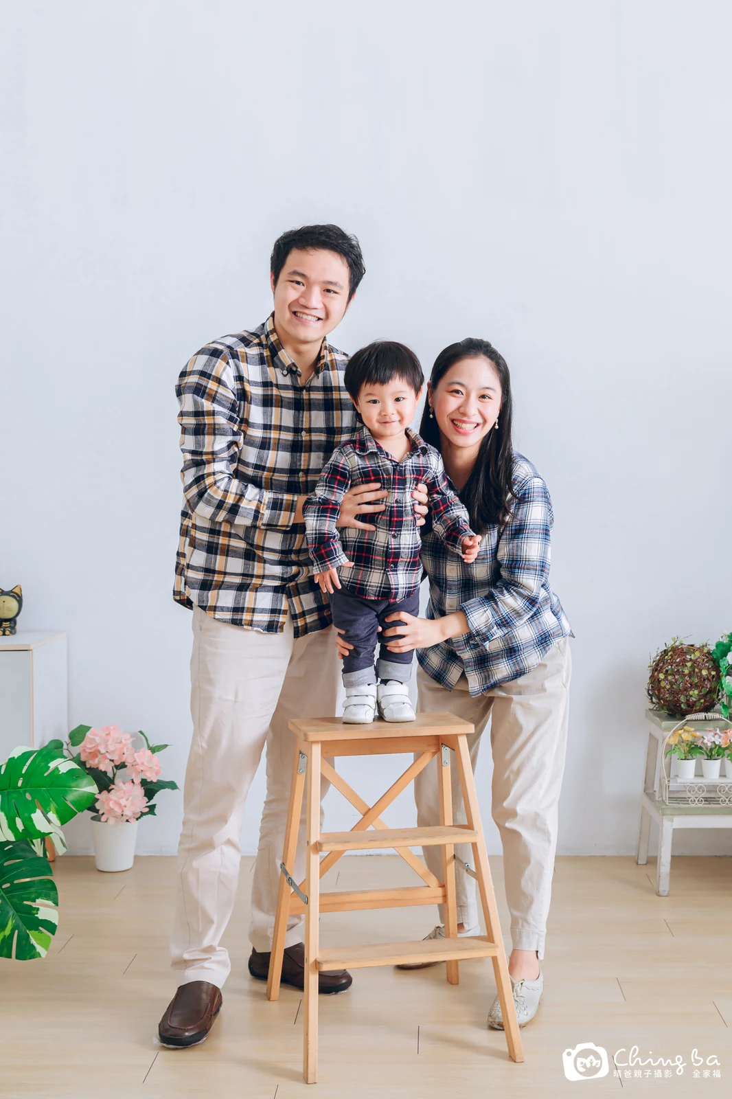 台中攝影棚的家族全家福紀念照