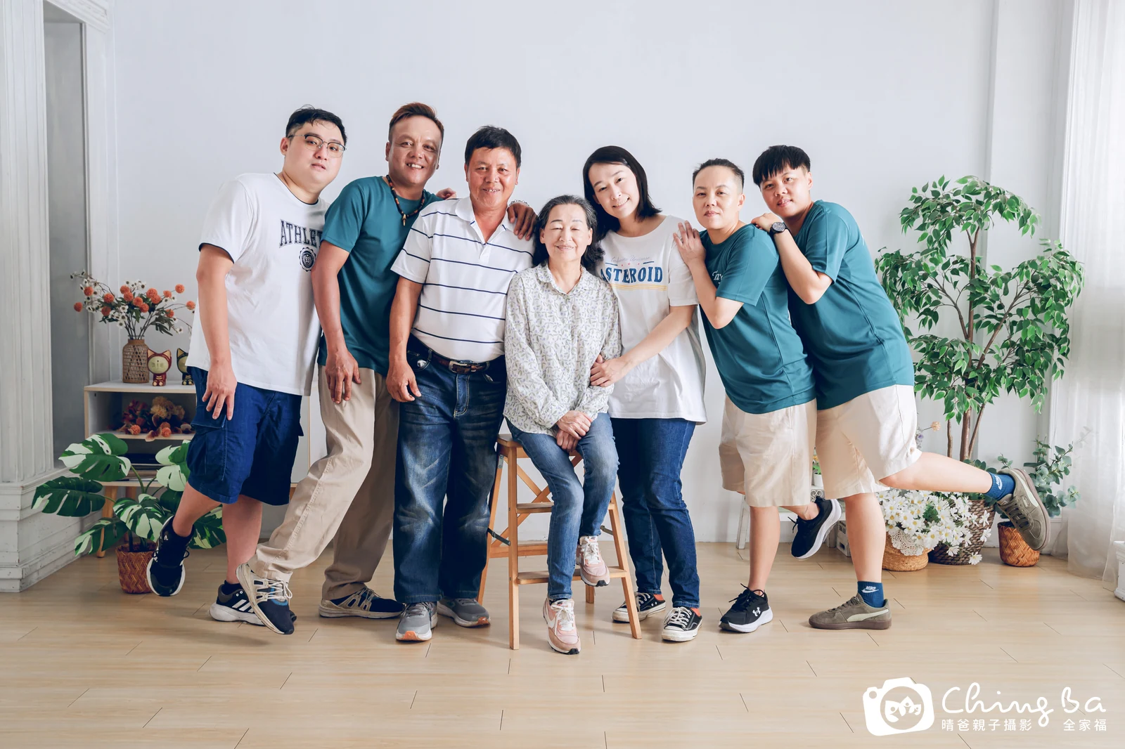台中攝影棚的家族全家福紀念照