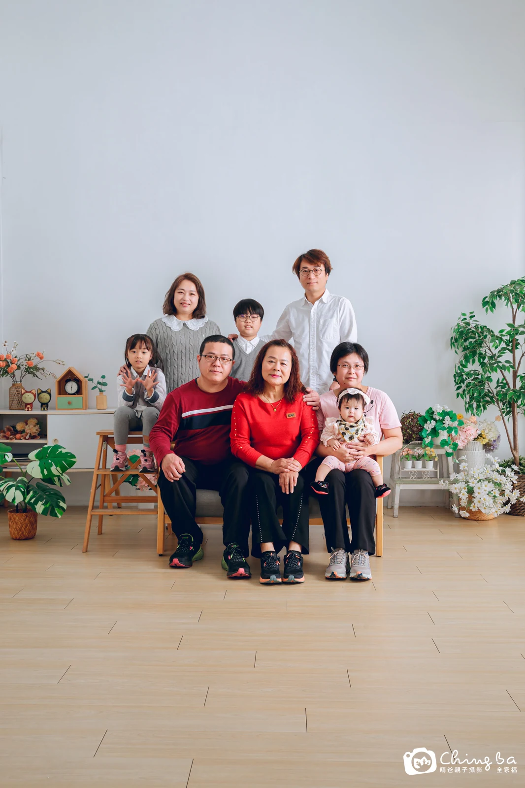 2026 年新春的家族全家福，6 大 3 小