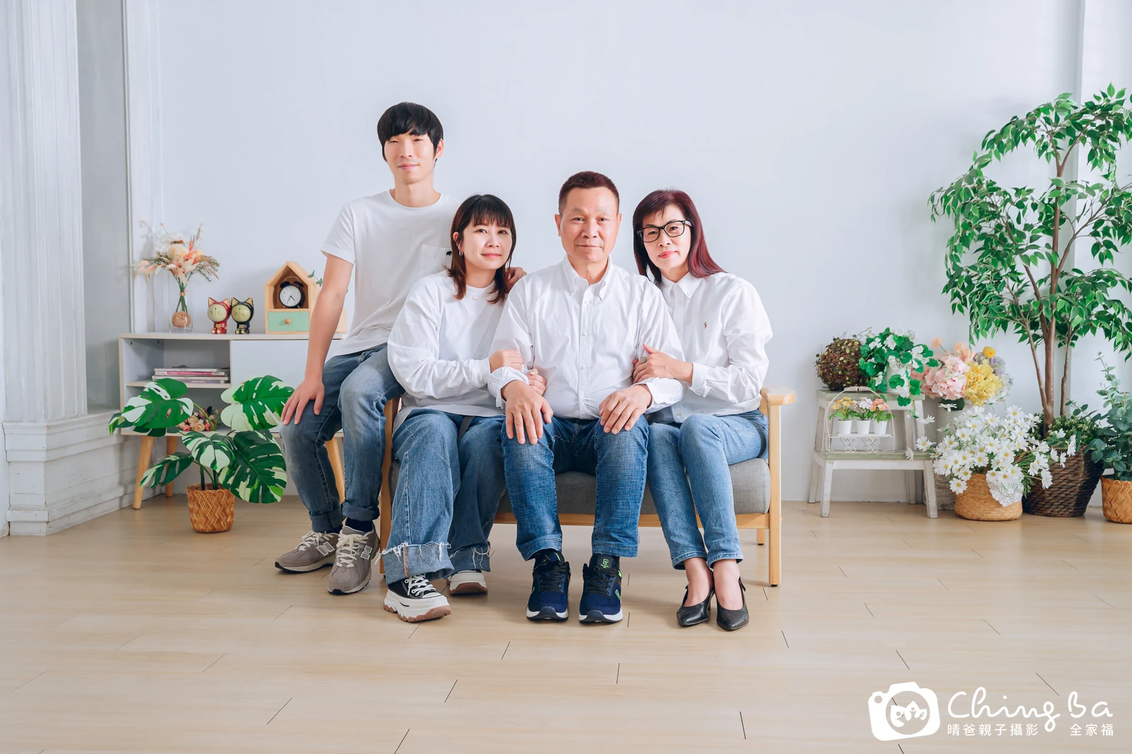 家族全家福作品｜2024 年新春｜晴爸親子攝影