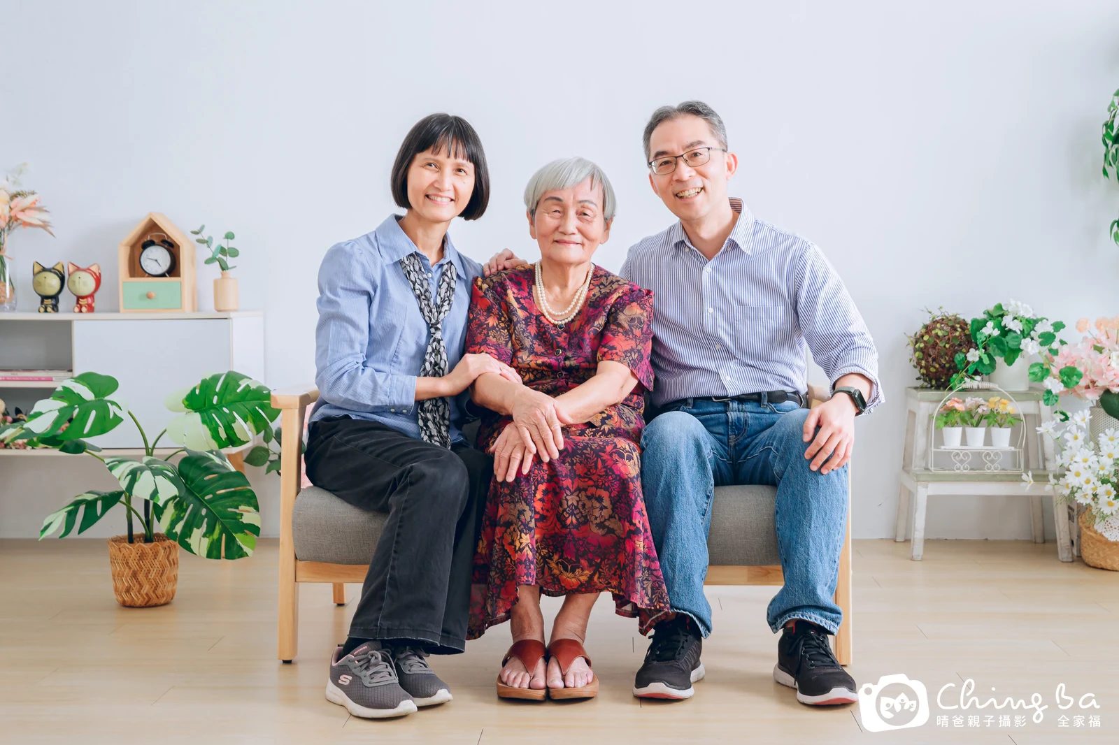 台中攝影棚的家族全家福紀念照