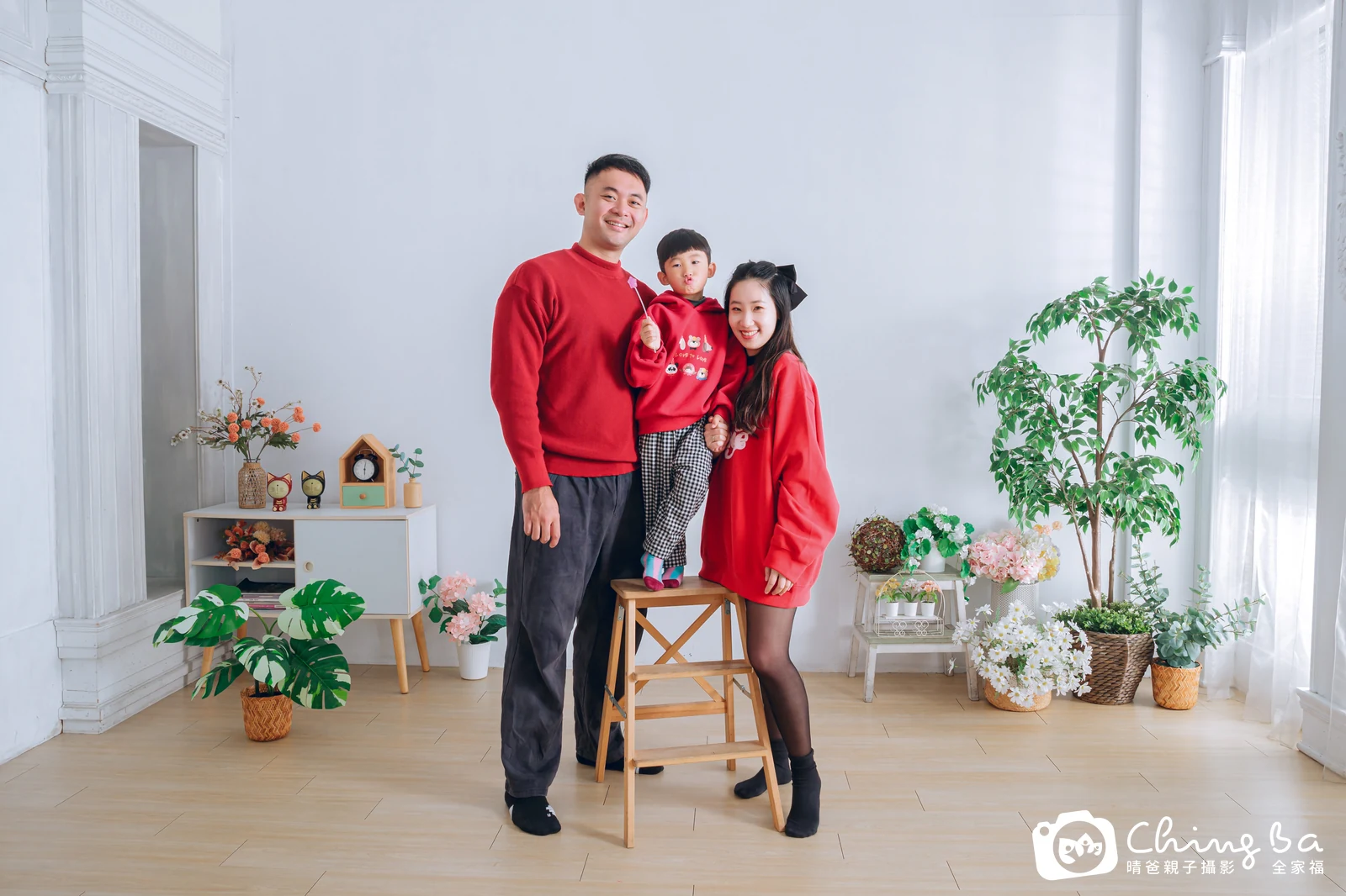台中攝影棚的家族全家福紀念照