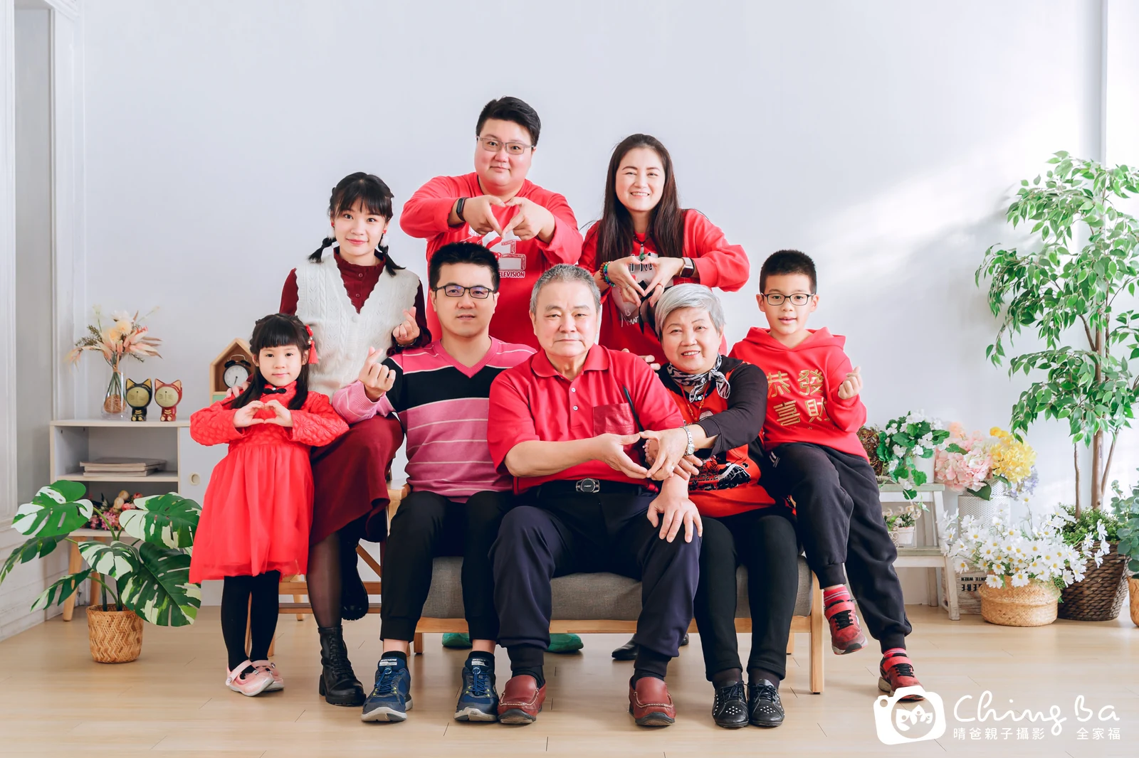 2023 年冬天的三代全家福｜台中家族全家福｜晴爸親子攝影