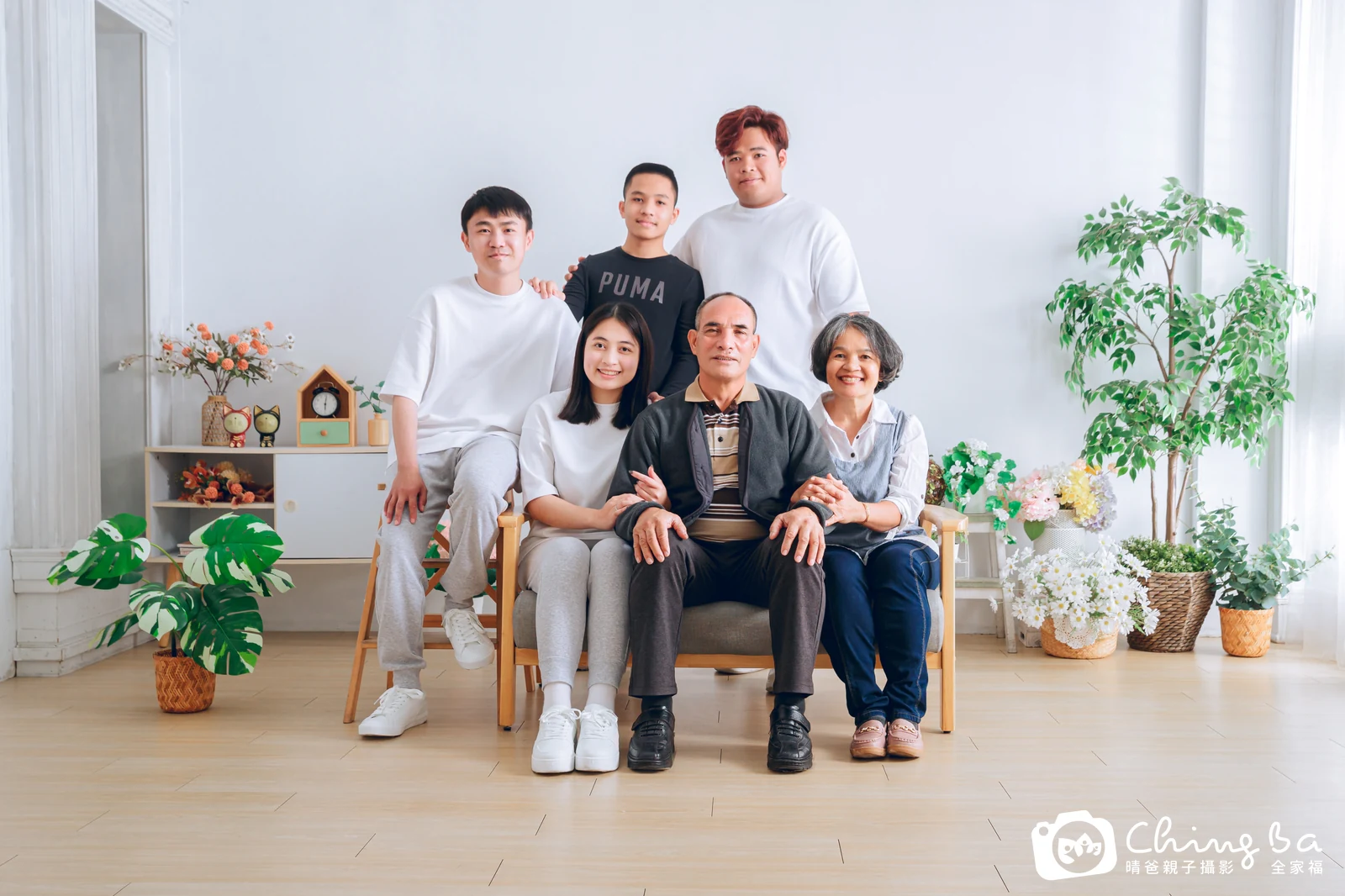 家族全家福作品|2025 年春季|晴爸親子攝影