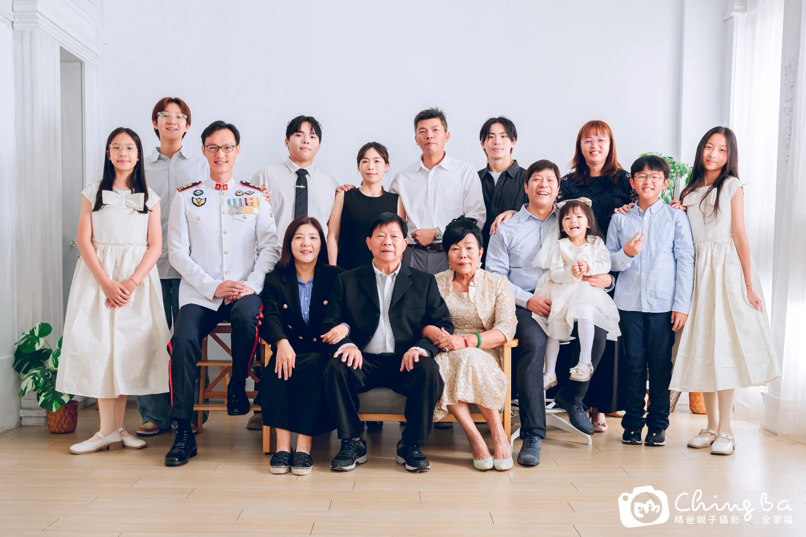 家族全家福作品｜2025 年冬季｜晴爸親子攝影