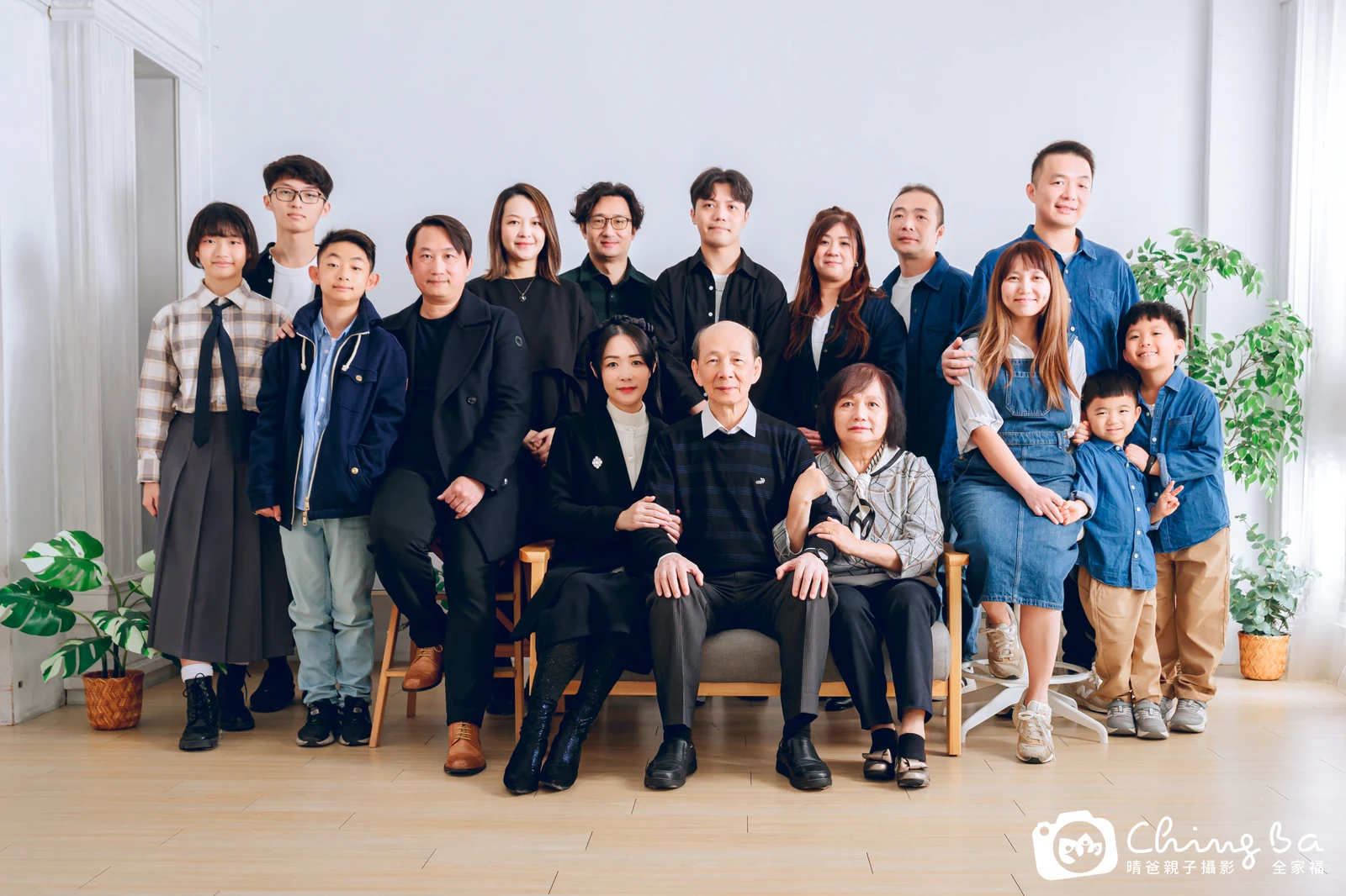 家族全家福作品｜2025 年冬季｜晴爸親子攝影