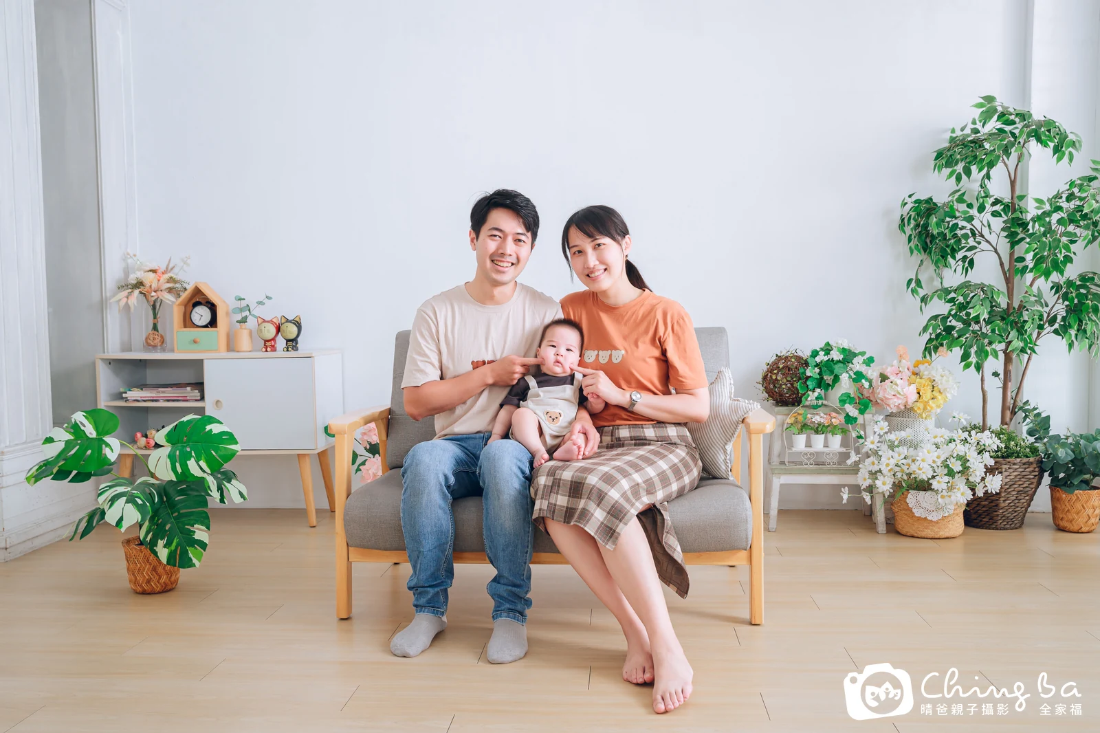 2024 年夏季的家族全家福,4 大 1 小