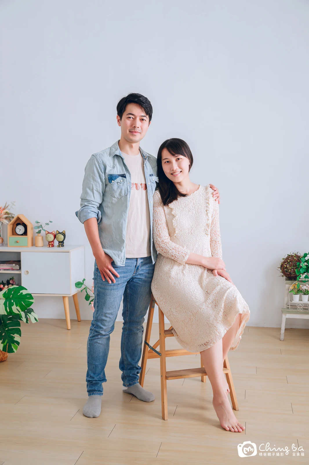 一家人在晴爸攝影棚拍全家福