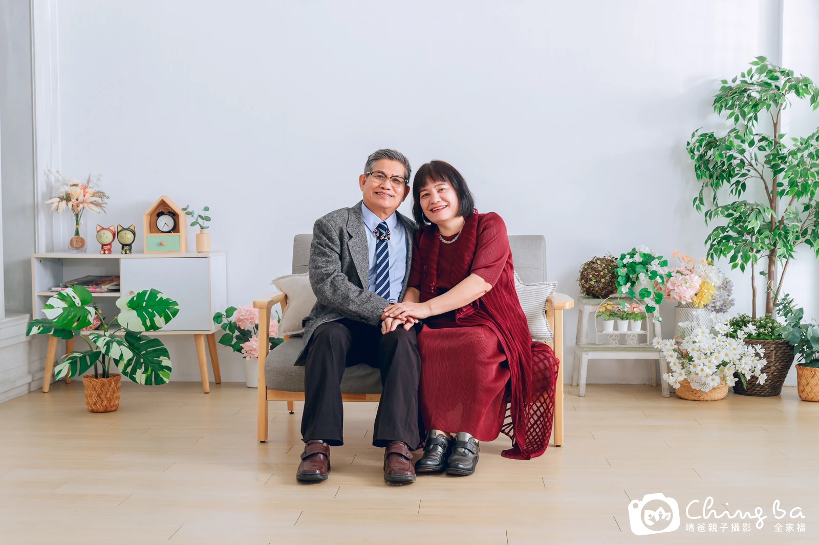 2024 年母親節的家族全家福,8 大 5 小