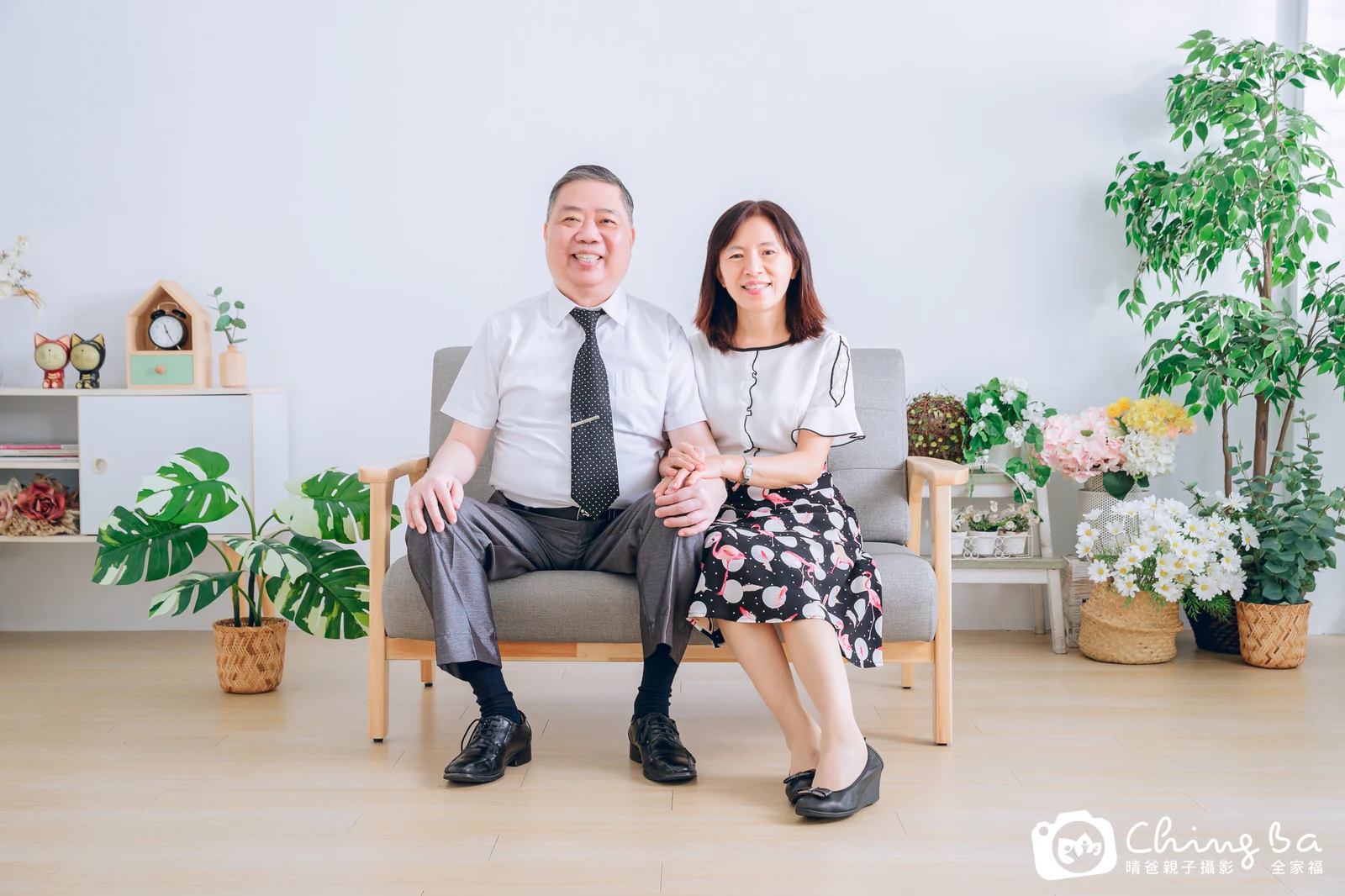 一家人在晴爸攝影棚拍全家福