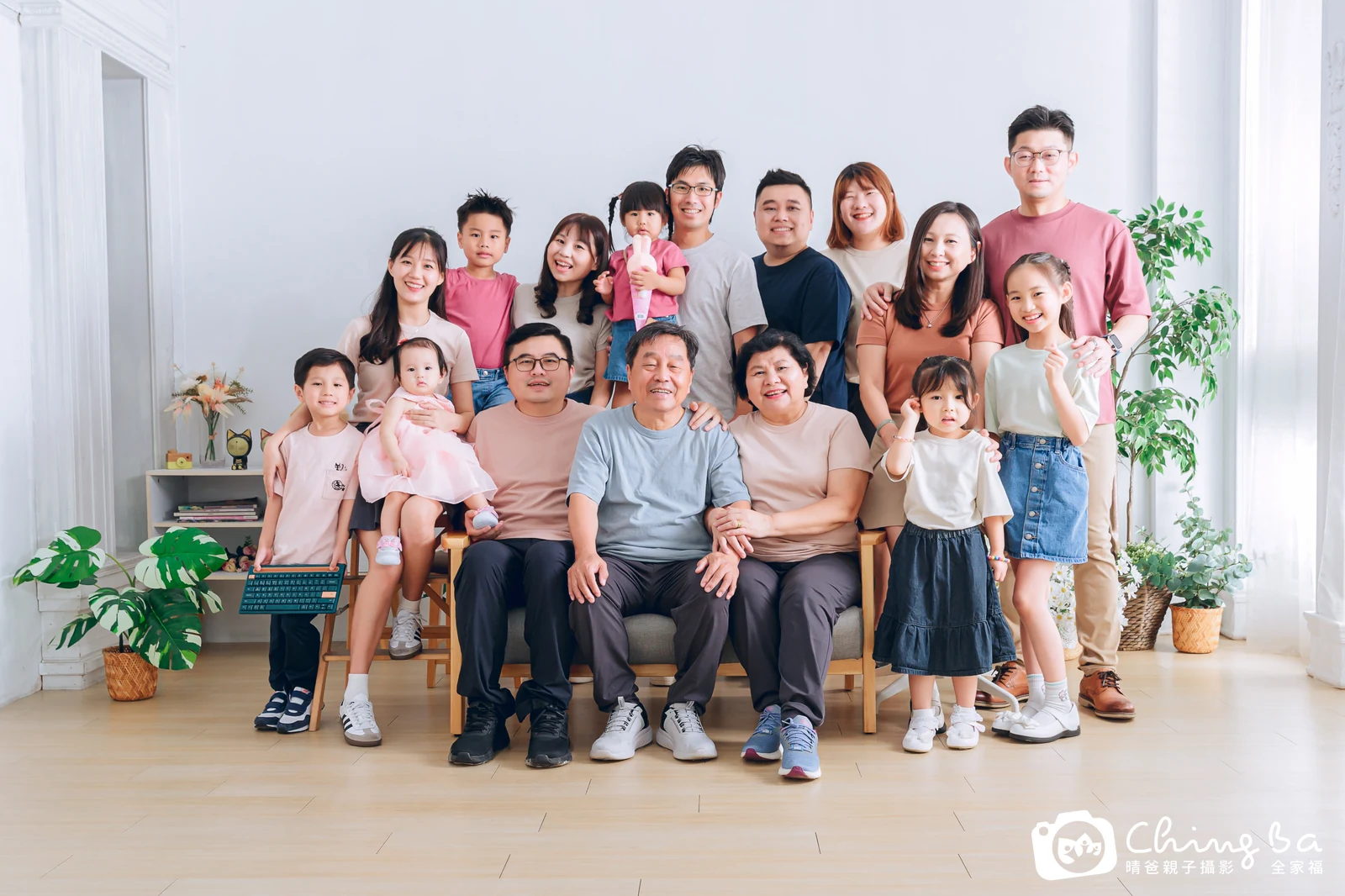 家族全家福作品｜2024 年秋季｜晴爸親子攝影