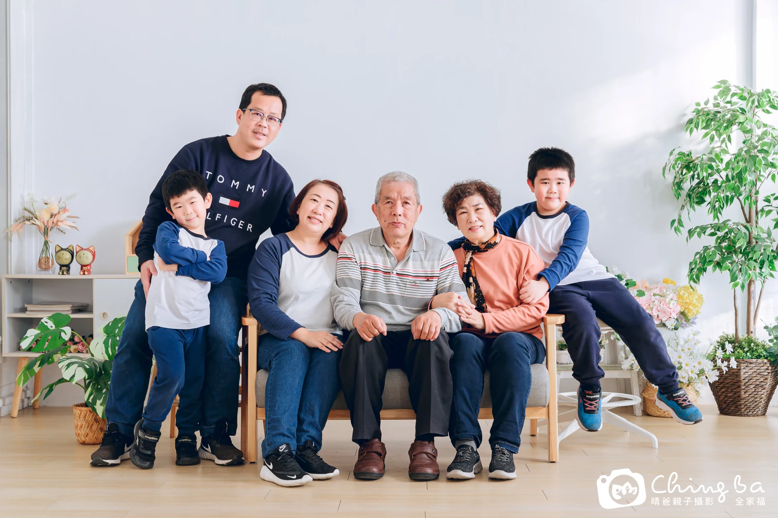 家族全家福作品｜2023 年新春｜晴爸親子攝影