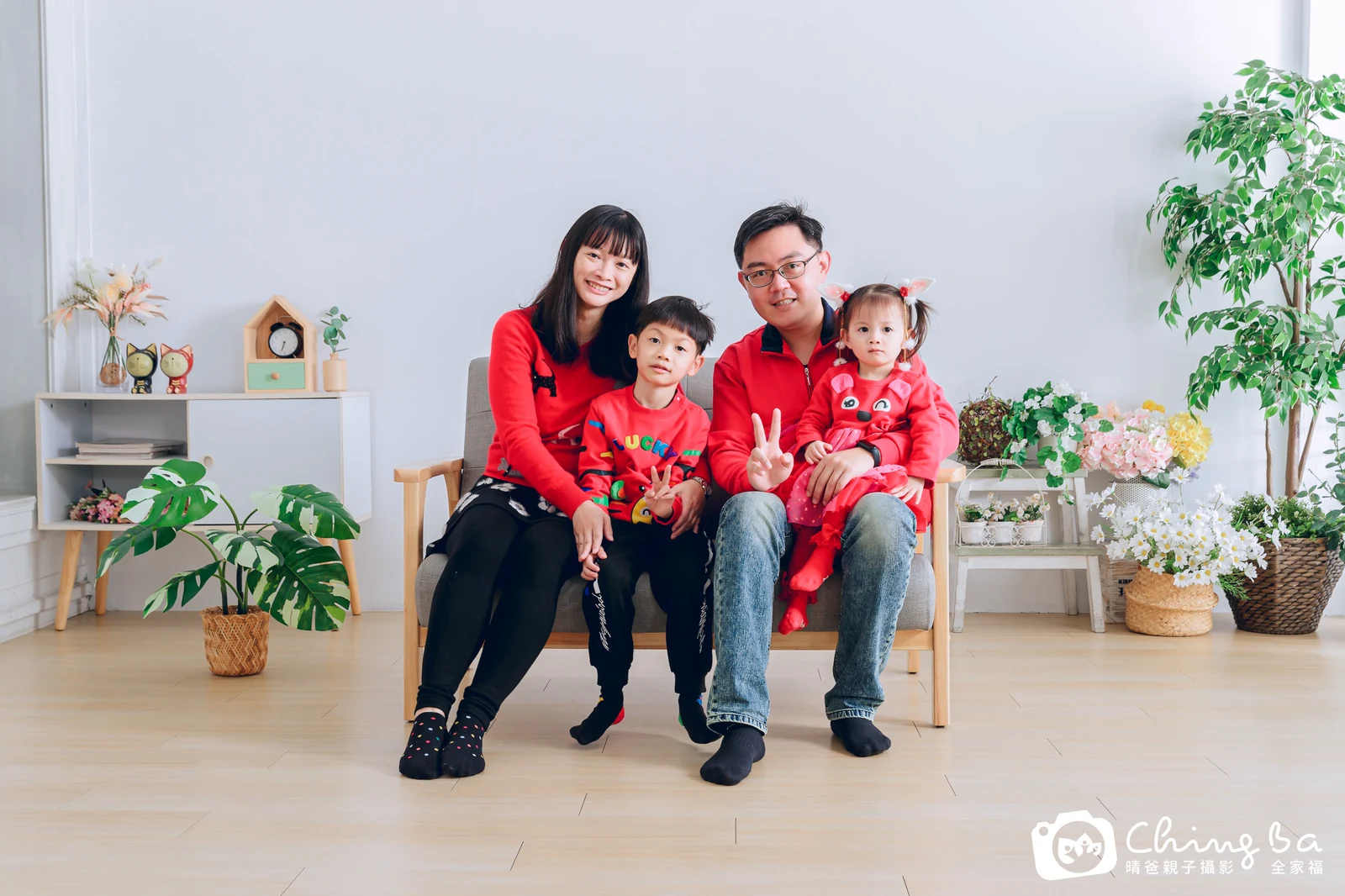 台中攝影棚的家族全家福紀念照