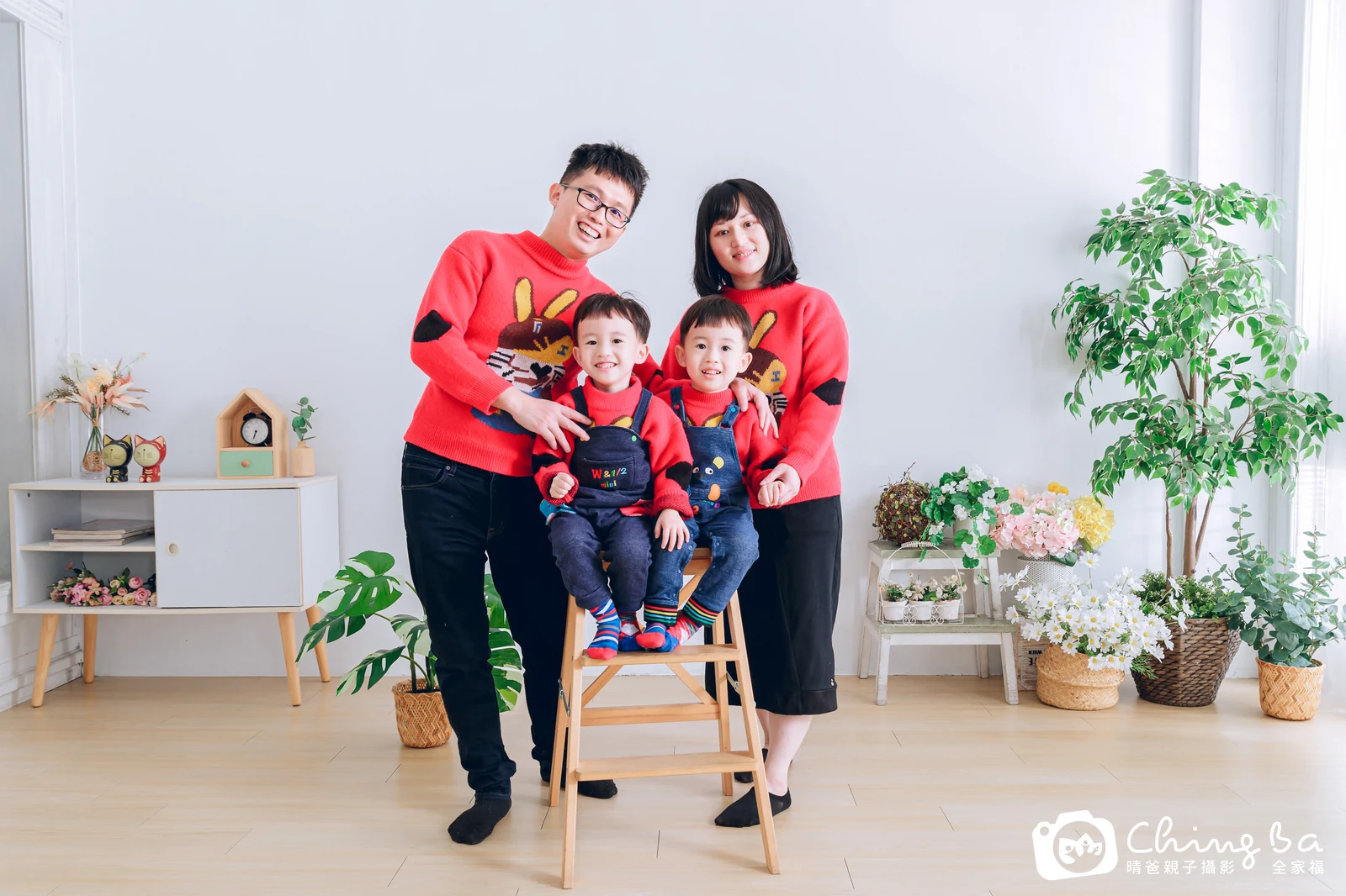 台中攝影棚的家族全家福紀念照