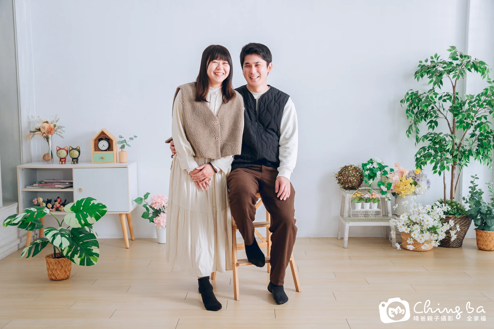一家人在晴爸攝影棚拍全家福