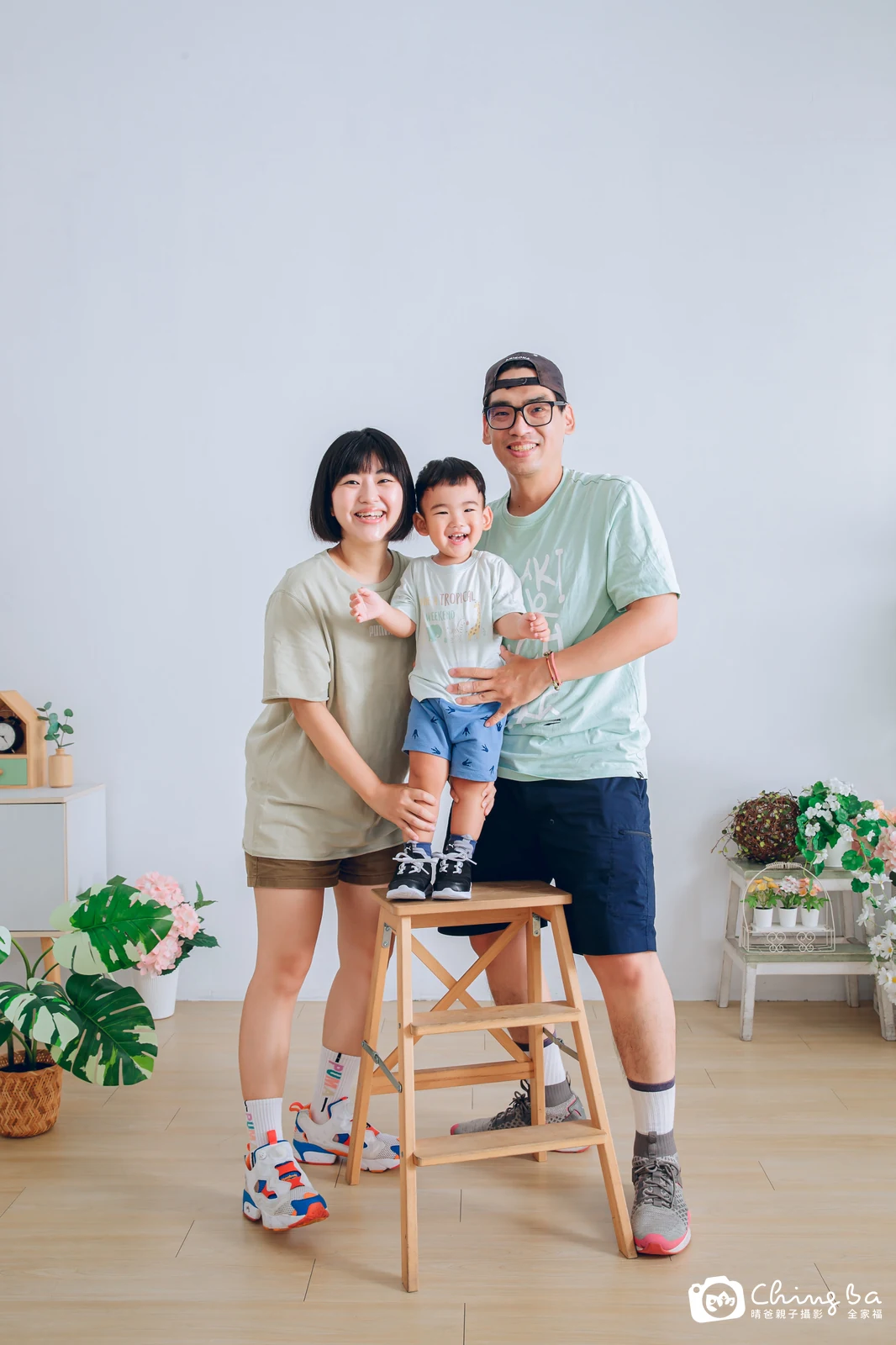 台中攝影棚的家族全家福紀念照