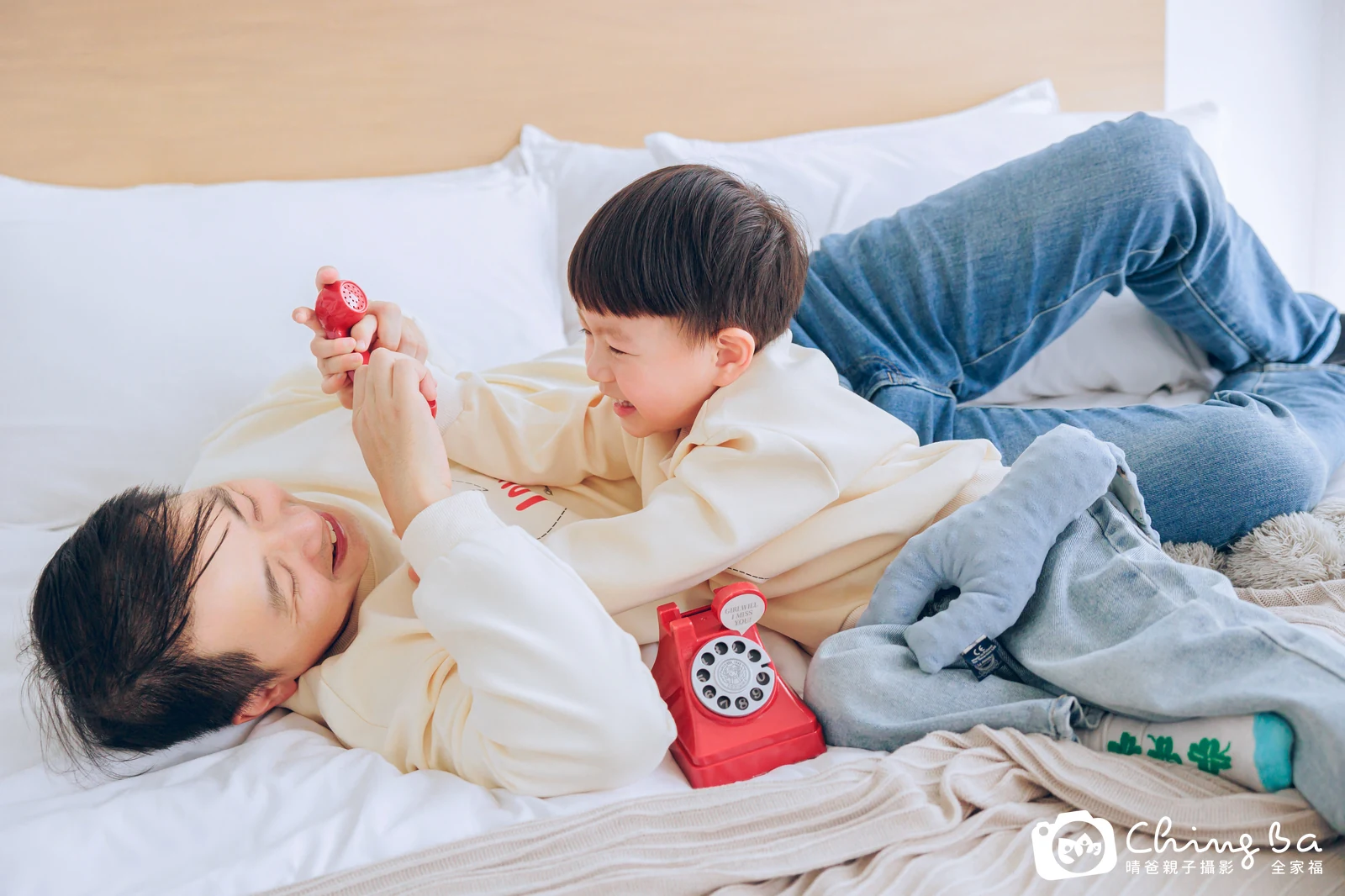 棚內親子寫真作品照｜2026 年冬季｜晴爸親子攝影
