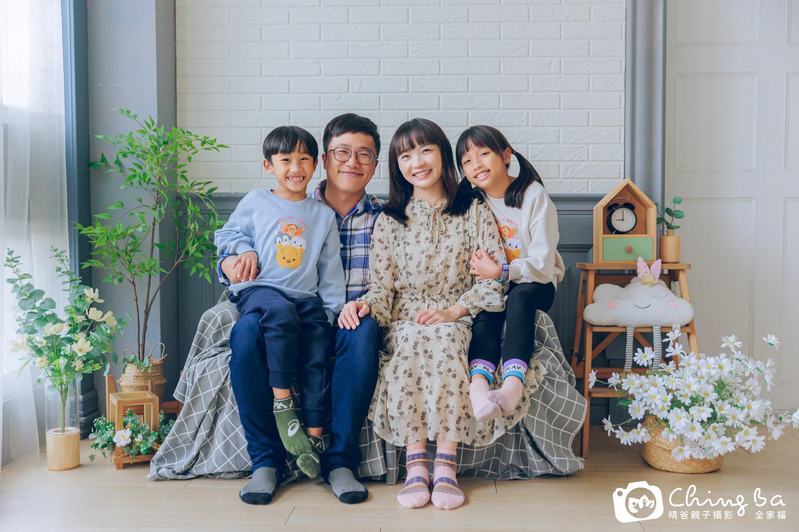 棚內親子寫真作品照|2025 年冬季|晴爸親子攝影