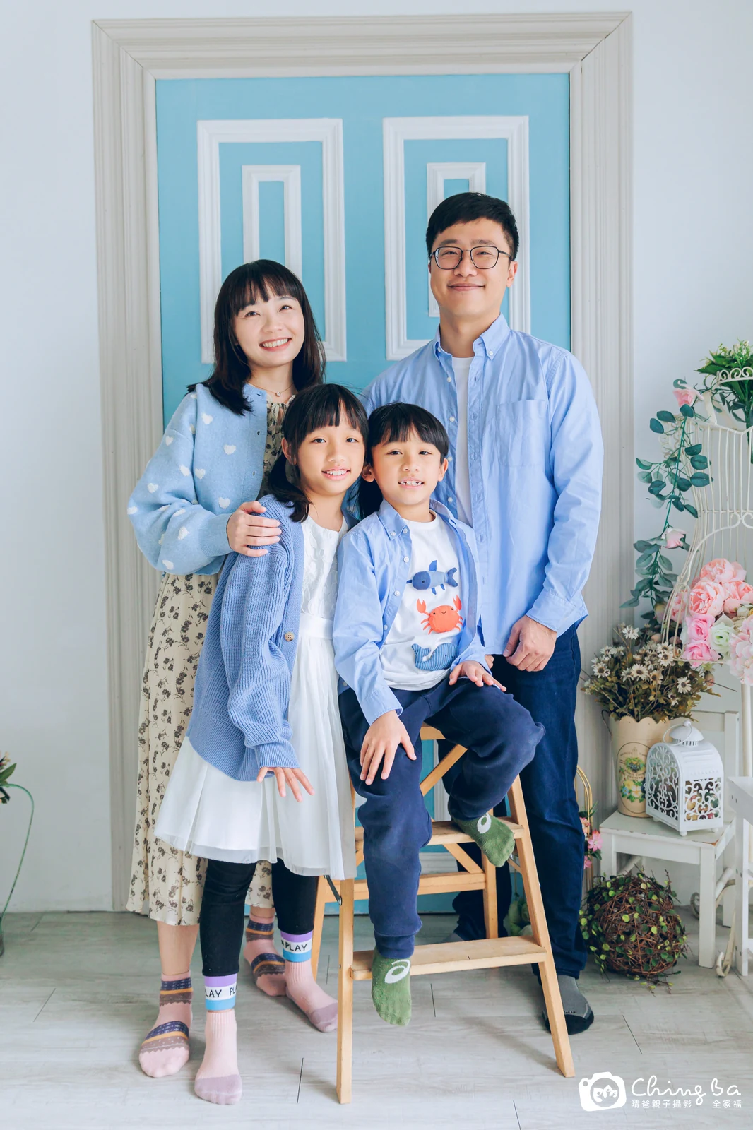 棚內親子寫真作品照｜2025 年冬季｜晴爸親子攝影