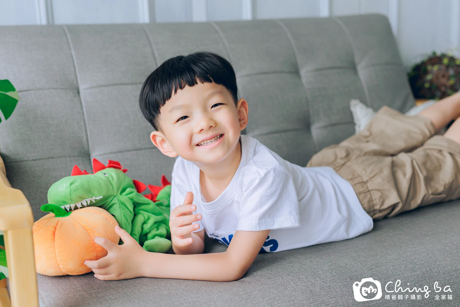 棚內親子寫真作品照|2025 年夏季|晴爸親子攝影