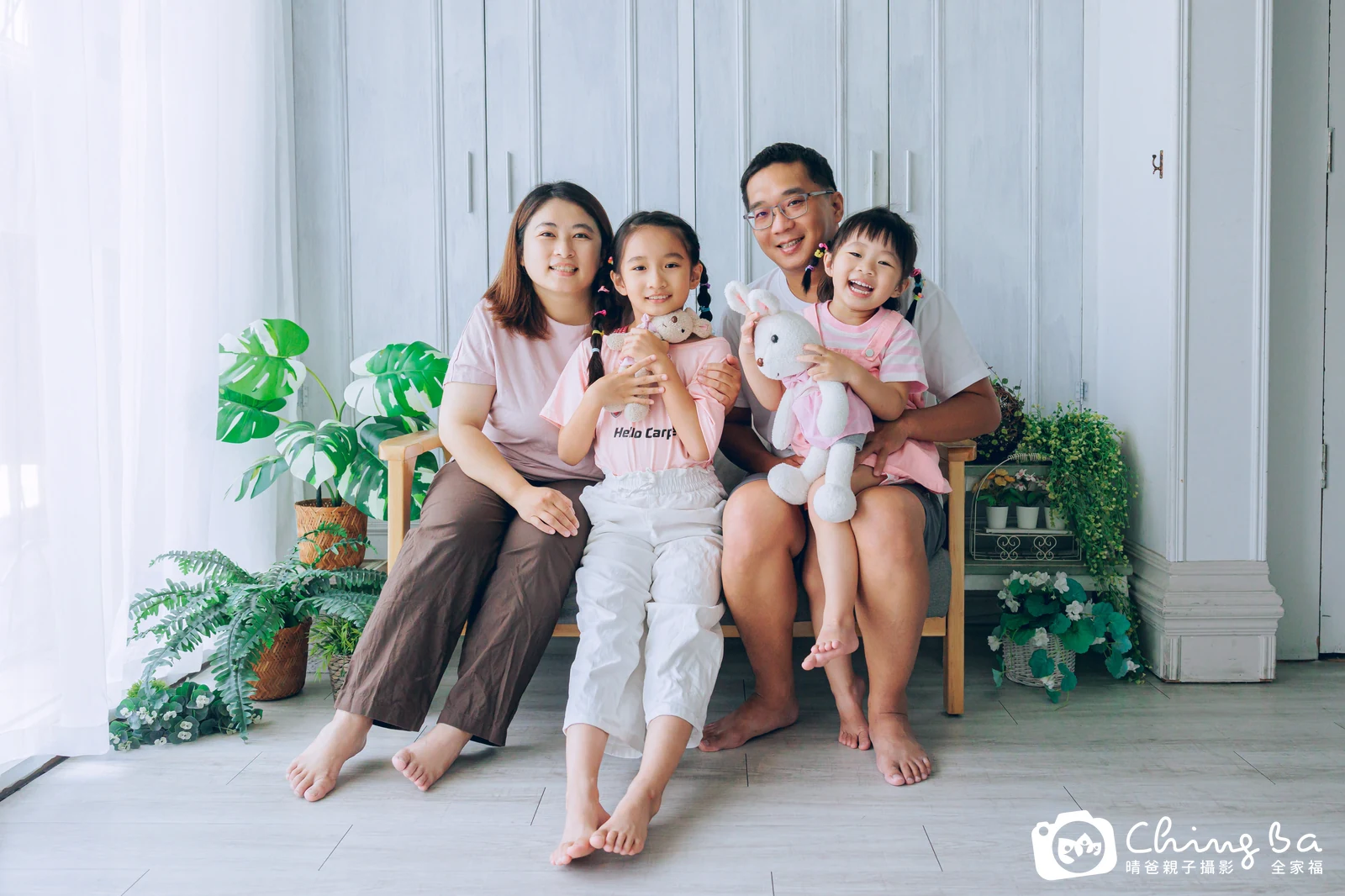 棚內親子寫真作品照｜2026 年秋季｜晴爸親子攝影