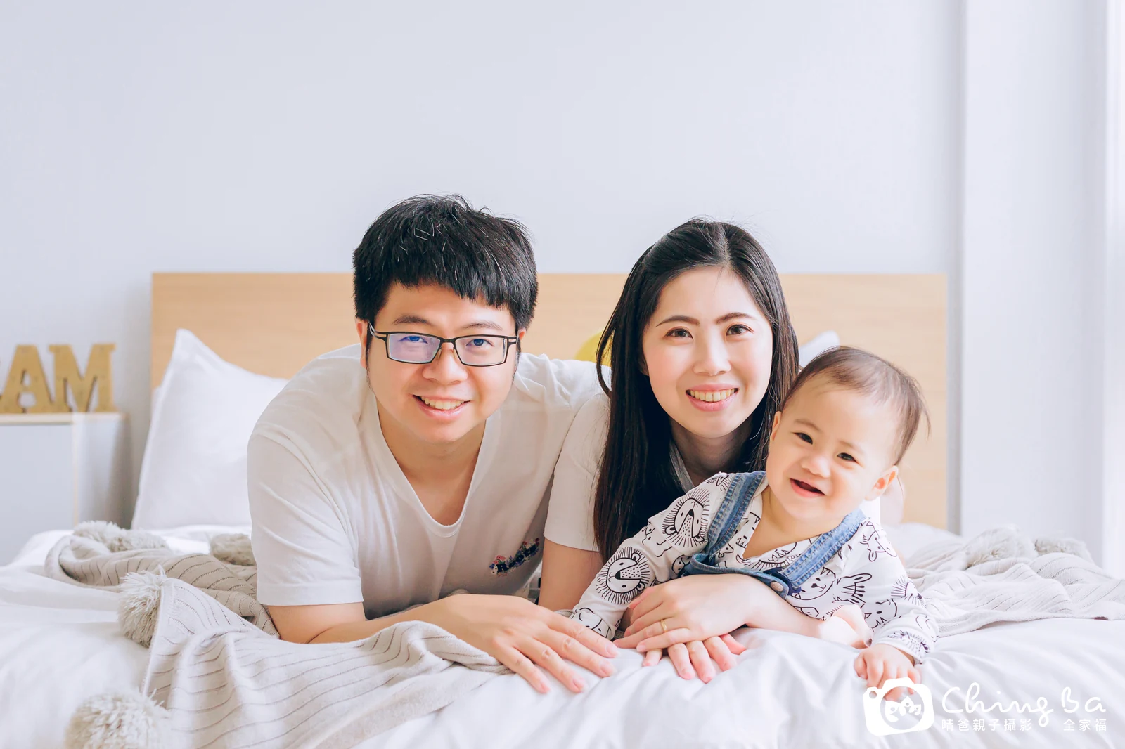 棚內親子寫真作品照｜2022 年冬季｜晴爸親子攝影