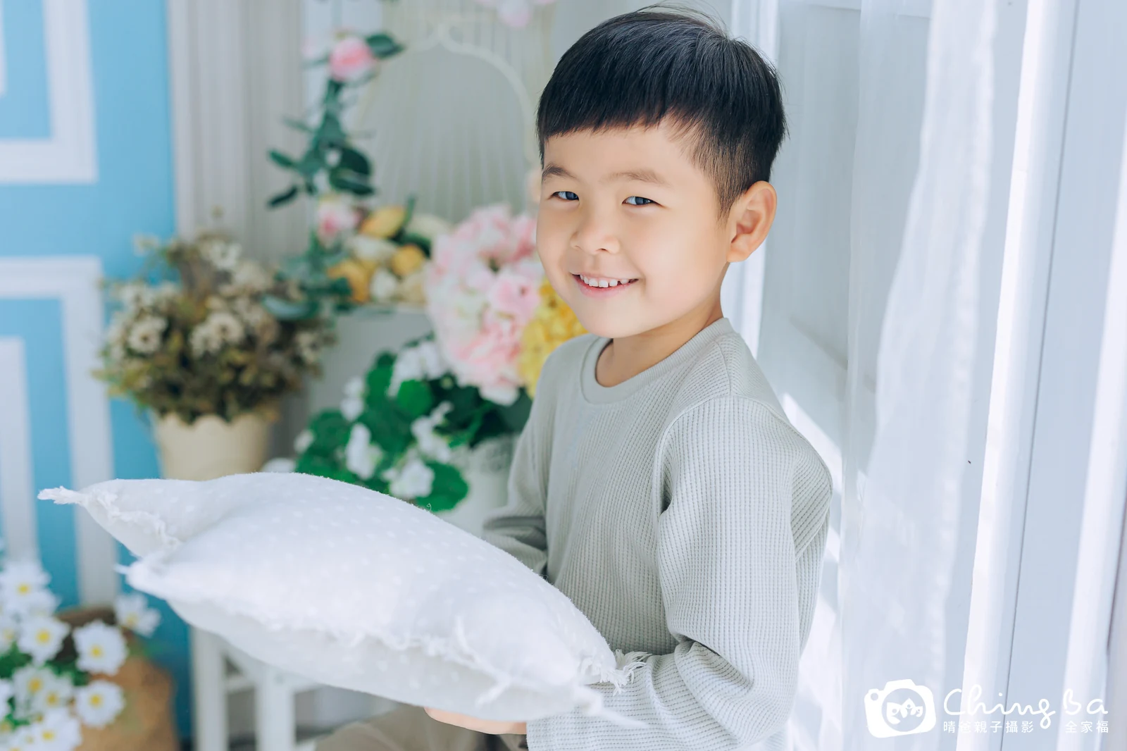 棚內親子寫真作品照｜2023 年春季｜晴爸親子攝影