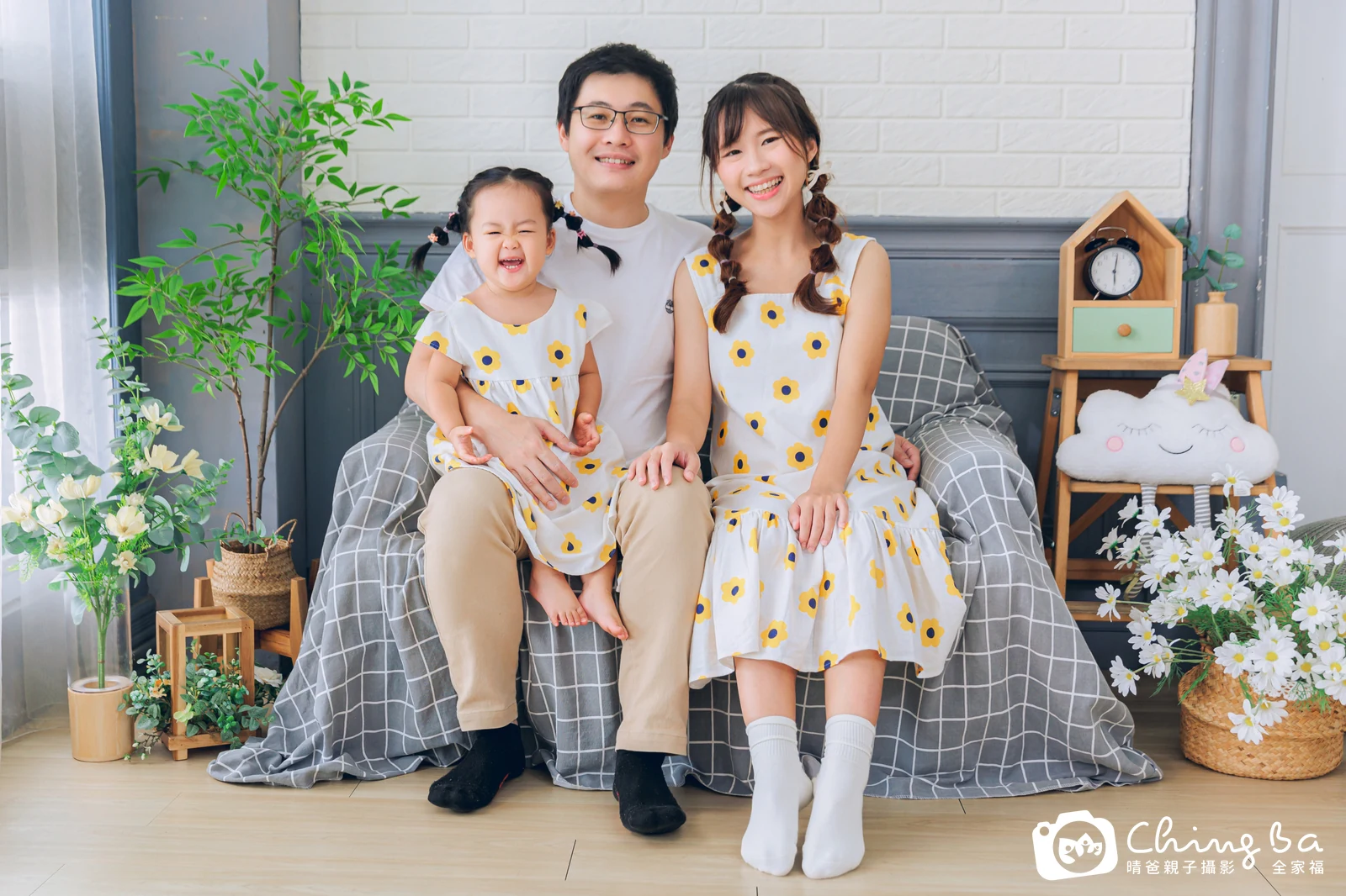 棚內親子寫真作品照｜2025 年夏季｜晴爸親子攝影