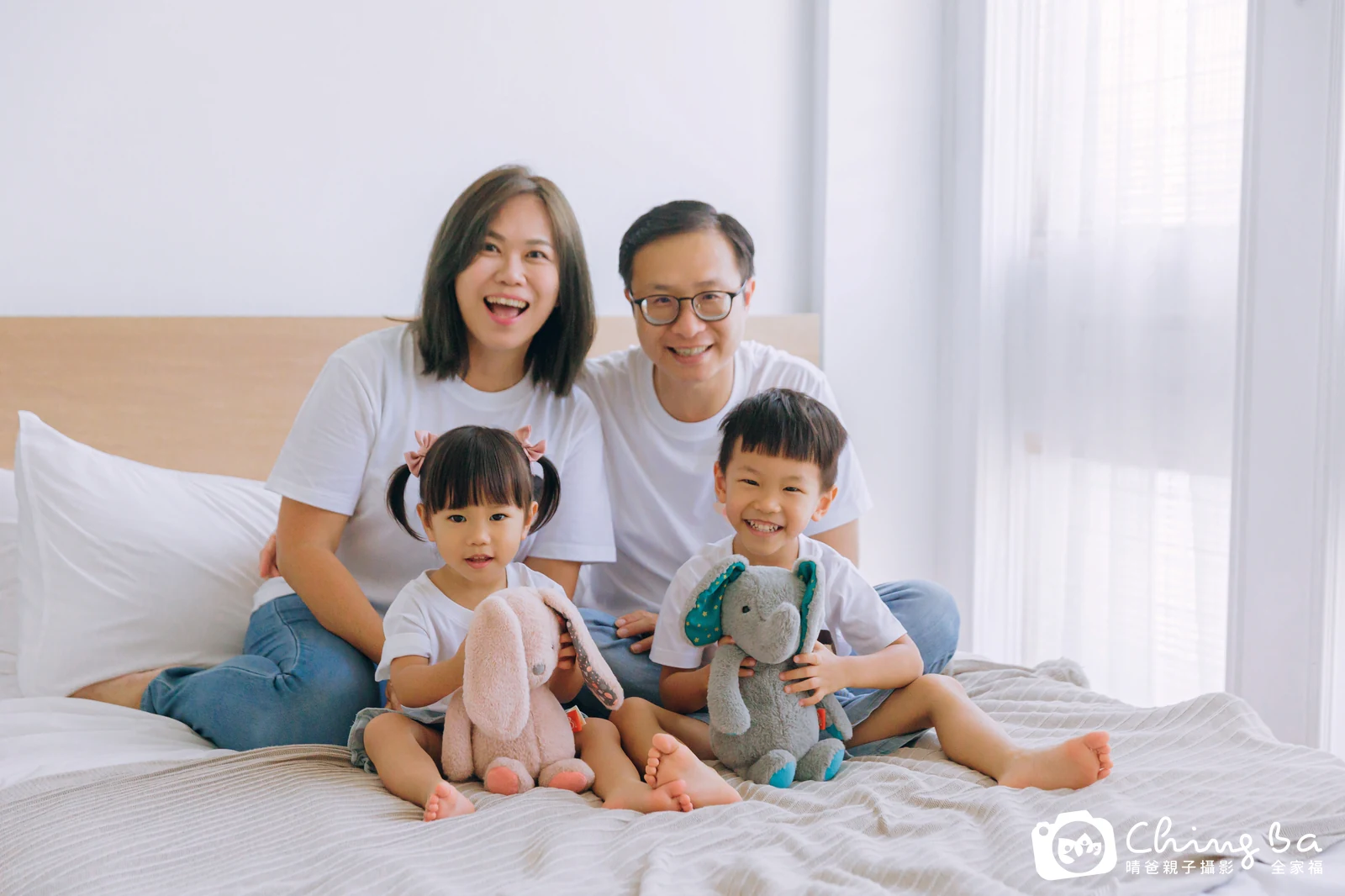 棚內親子寫真作品照｜2025 年夏季｜晴爸親子攝影