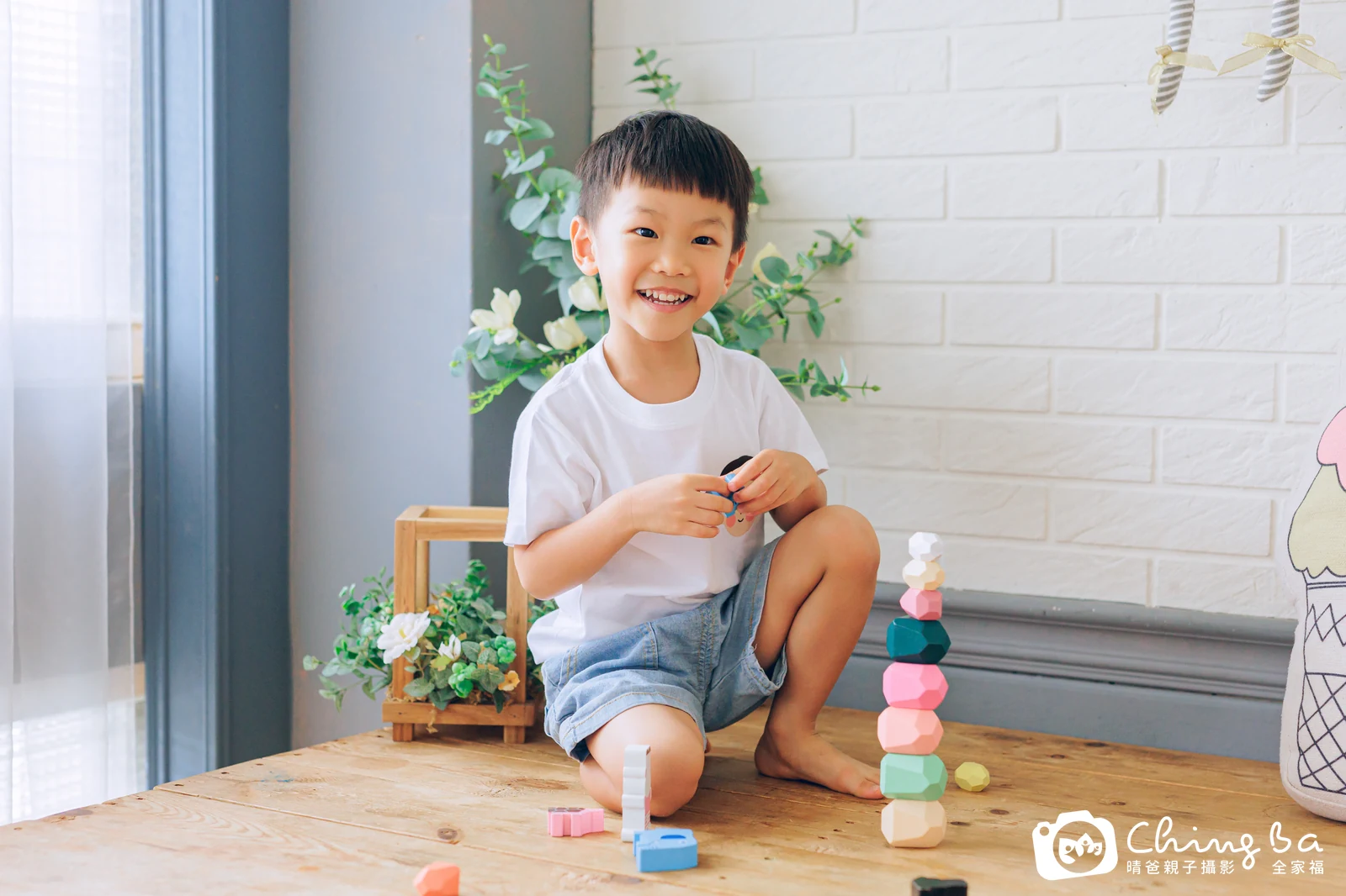 棚內親子寫真作品照｜2025 年夏季｜晴爸親子攝影