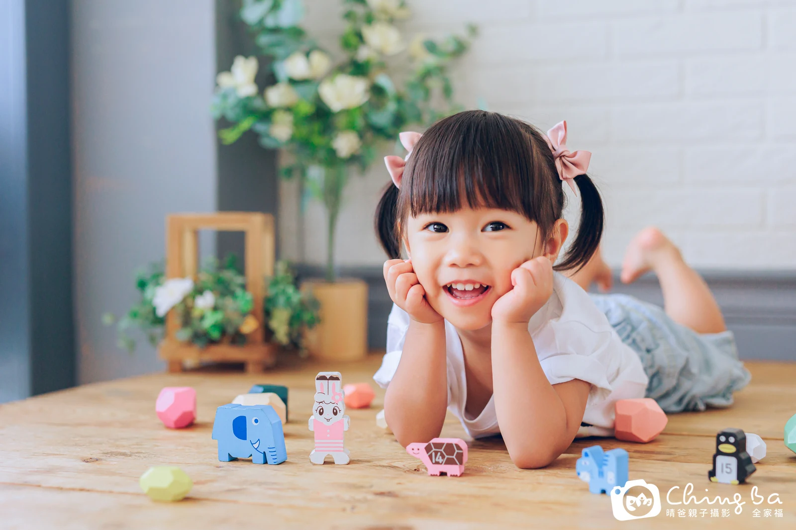棚內親子寫真作品照｜2025 年夏季｜晴爸親子攝影